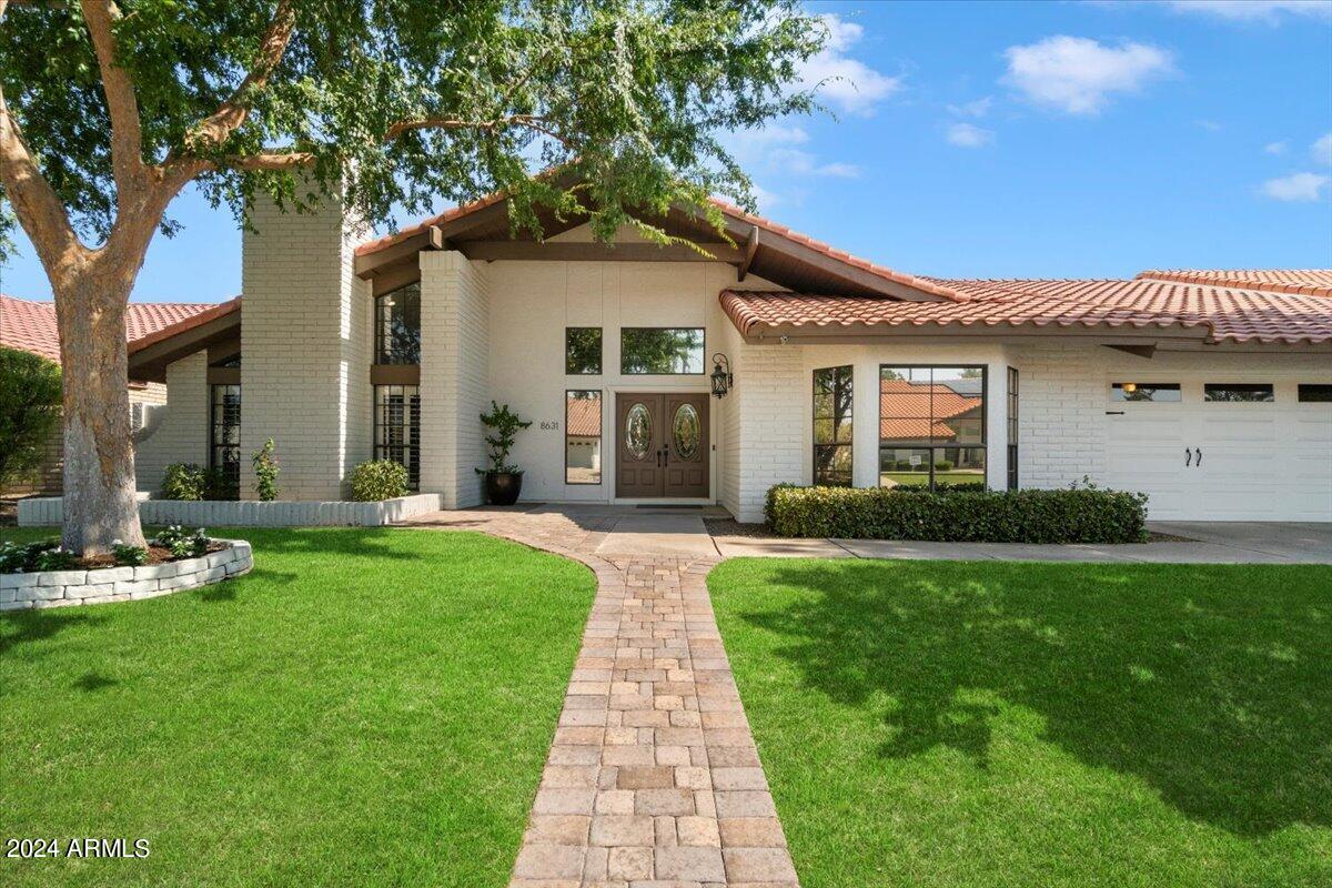 8631 E THOROUGHBRED Trail