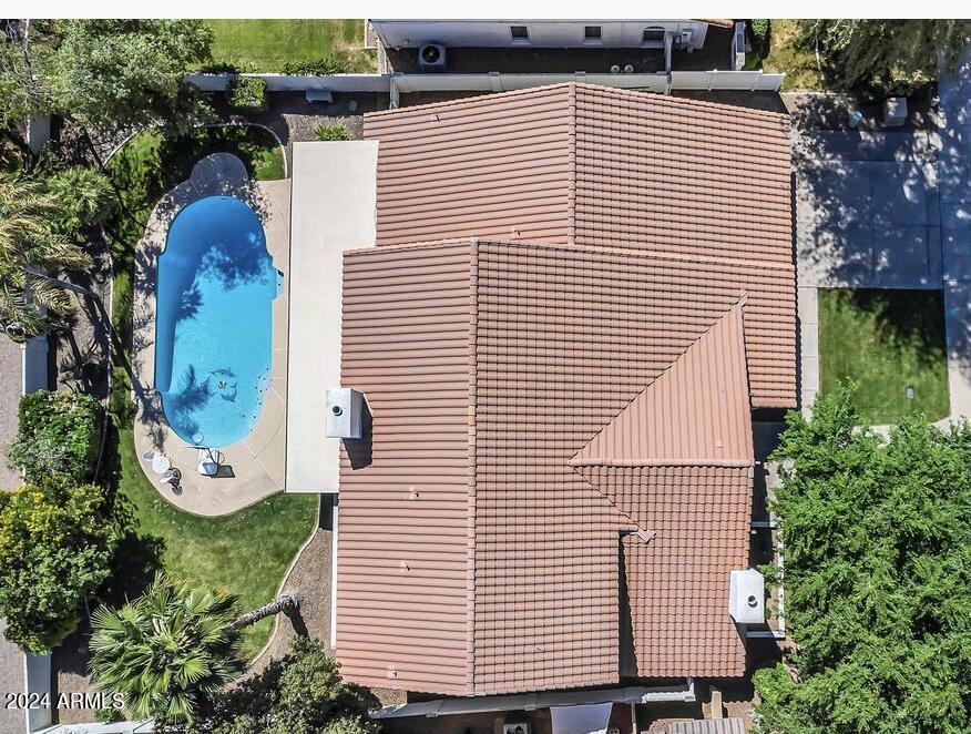 8631 E THOROUGHBRED Trail