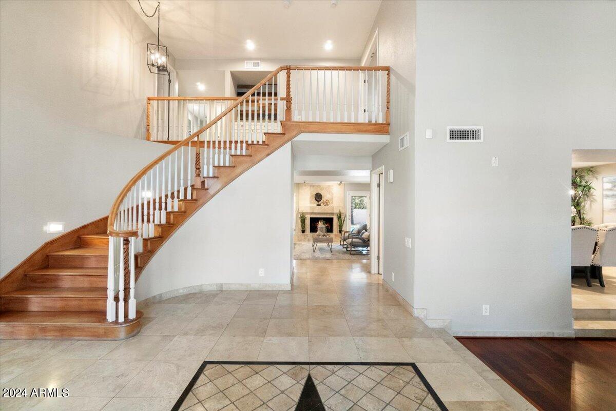 8631 E THOROUGHBRED Trail