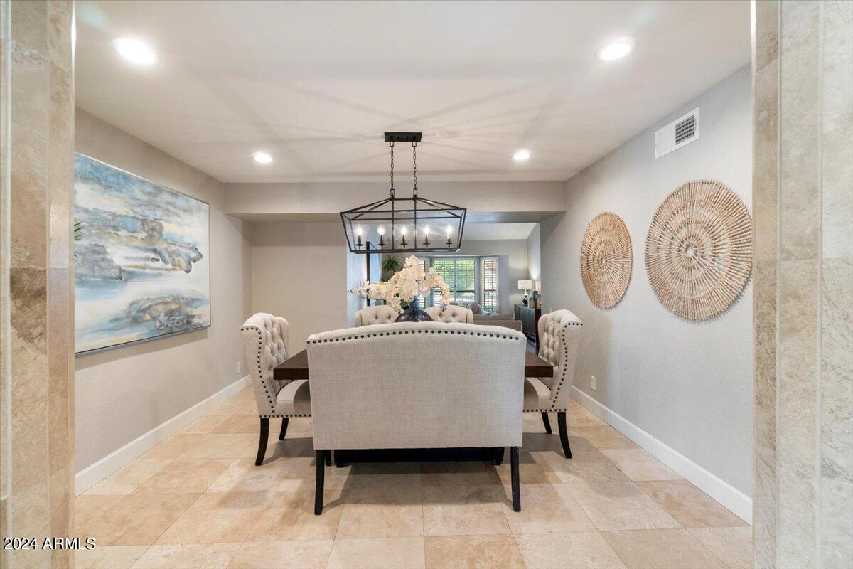 8631 E THOROUGHBRED Trail