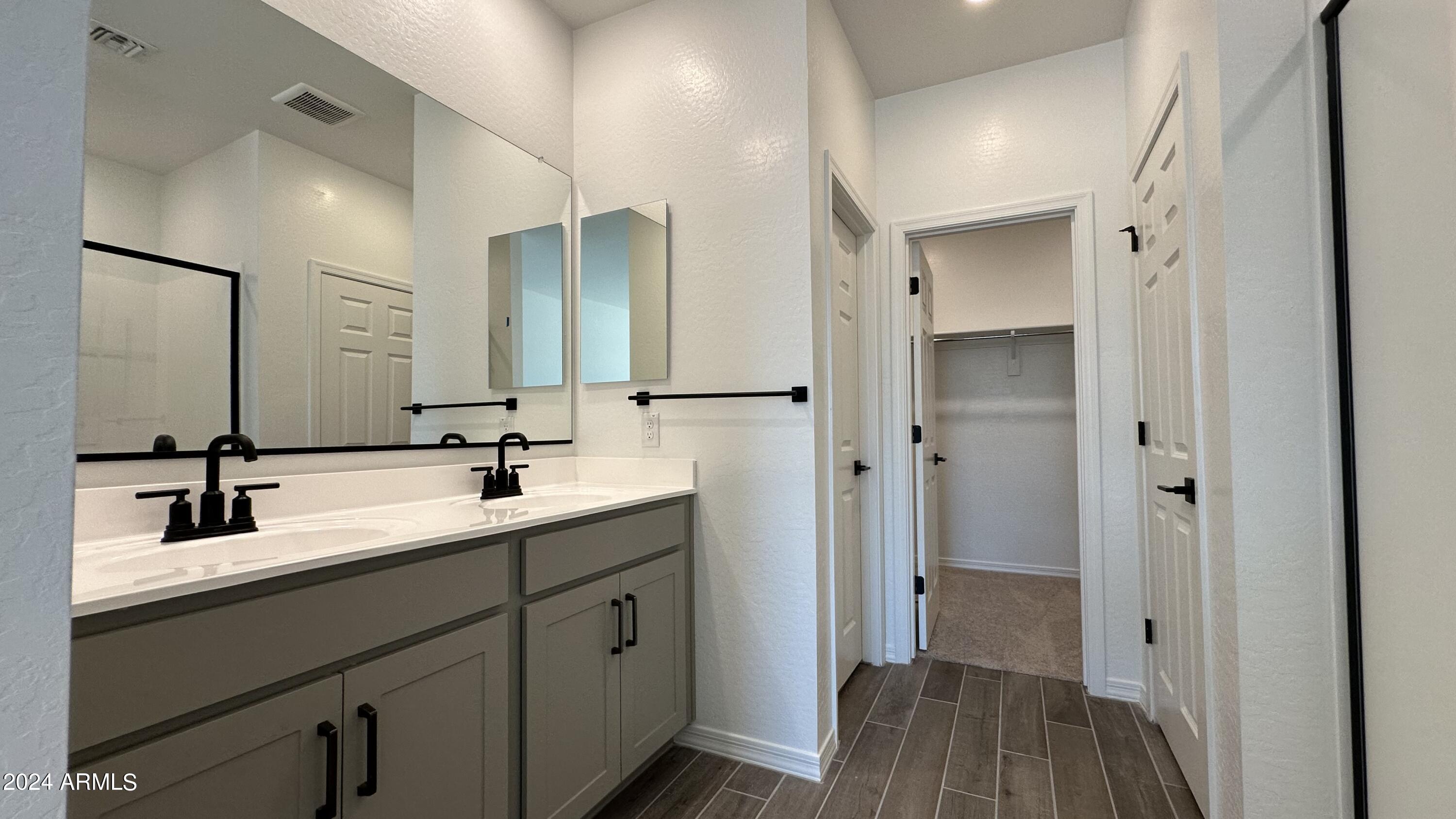 4147 E Bradford Avenue