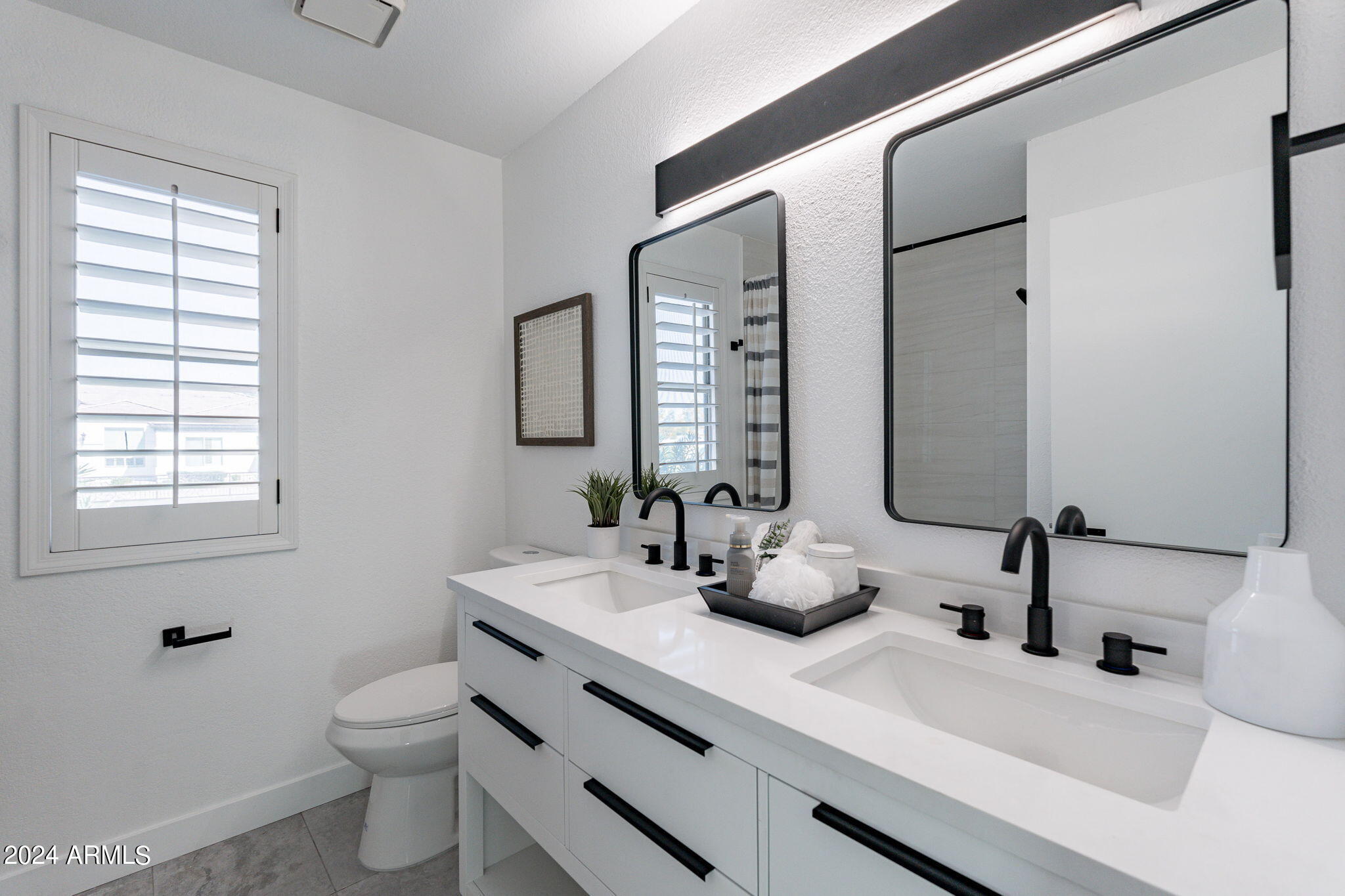 7102 W WINDROSE Drive