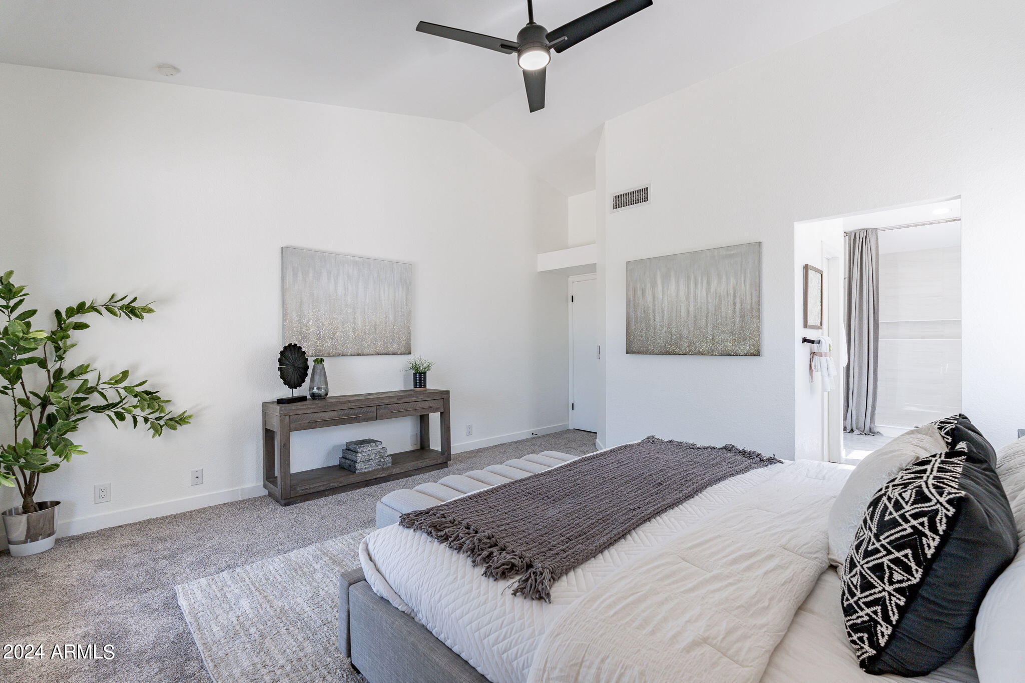 7102 W WINDROSE Drive