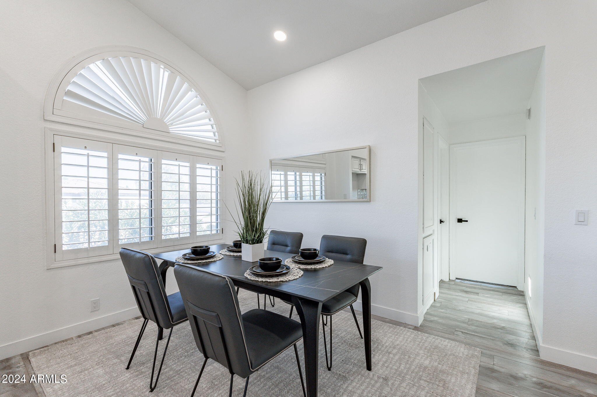 7102 W WINDROSE Drive