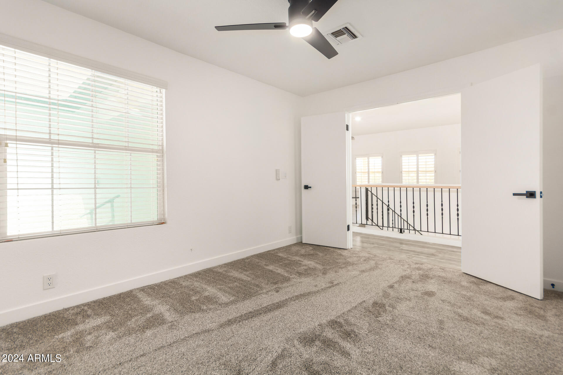 7102 W WINDROSE Drive