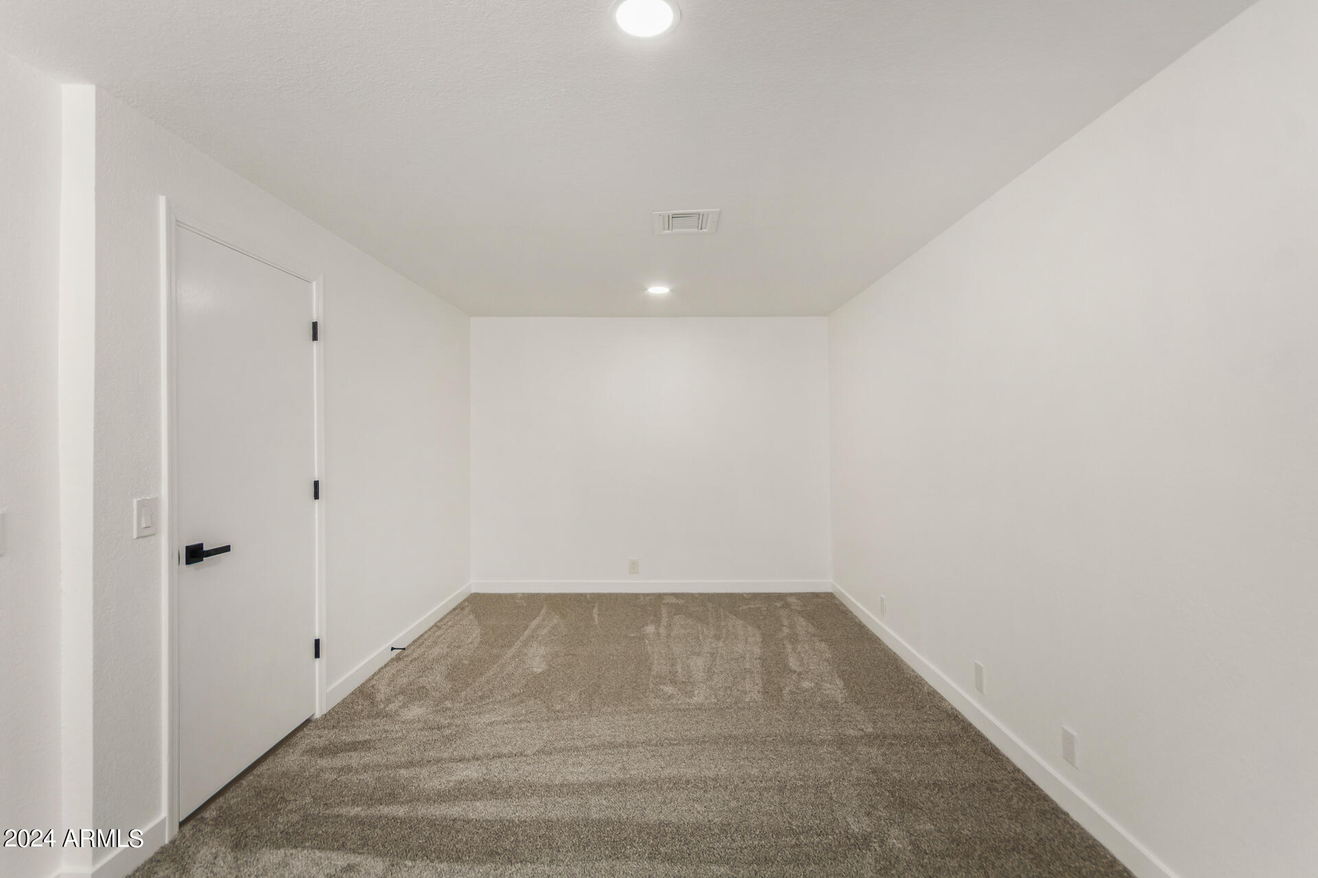 7102 W WINDROSE Drive