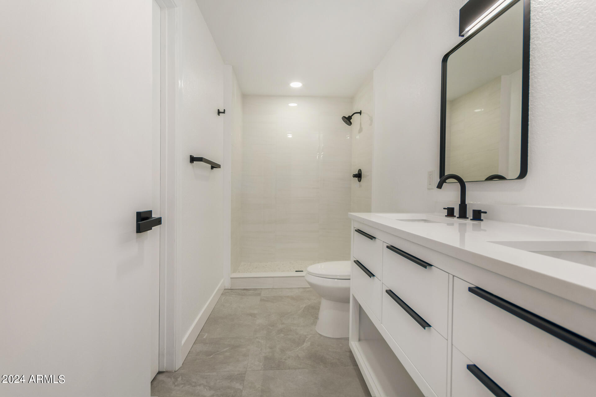 7102 W WINDROSE Drive