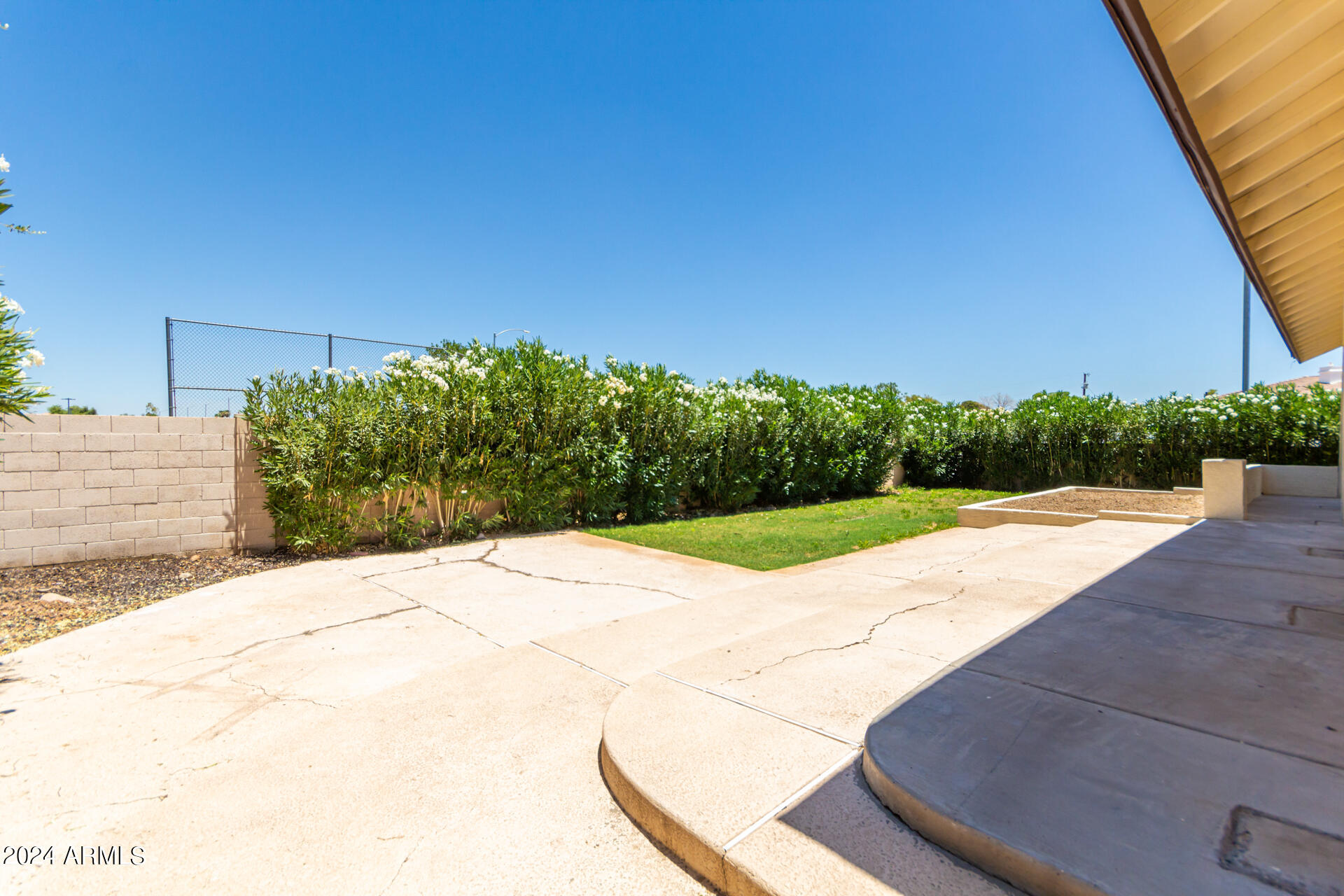 7102 W WINDROSE Drive