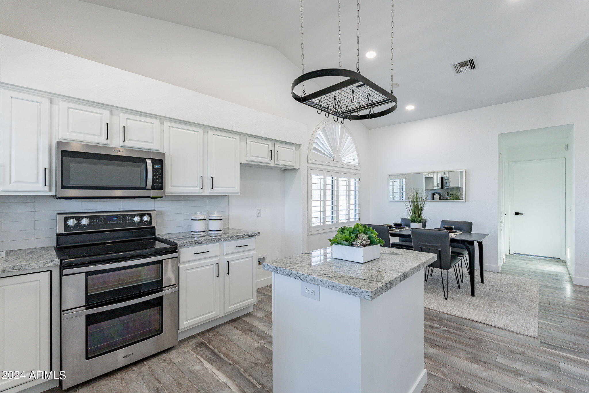 7102 W WINDROSE Drive