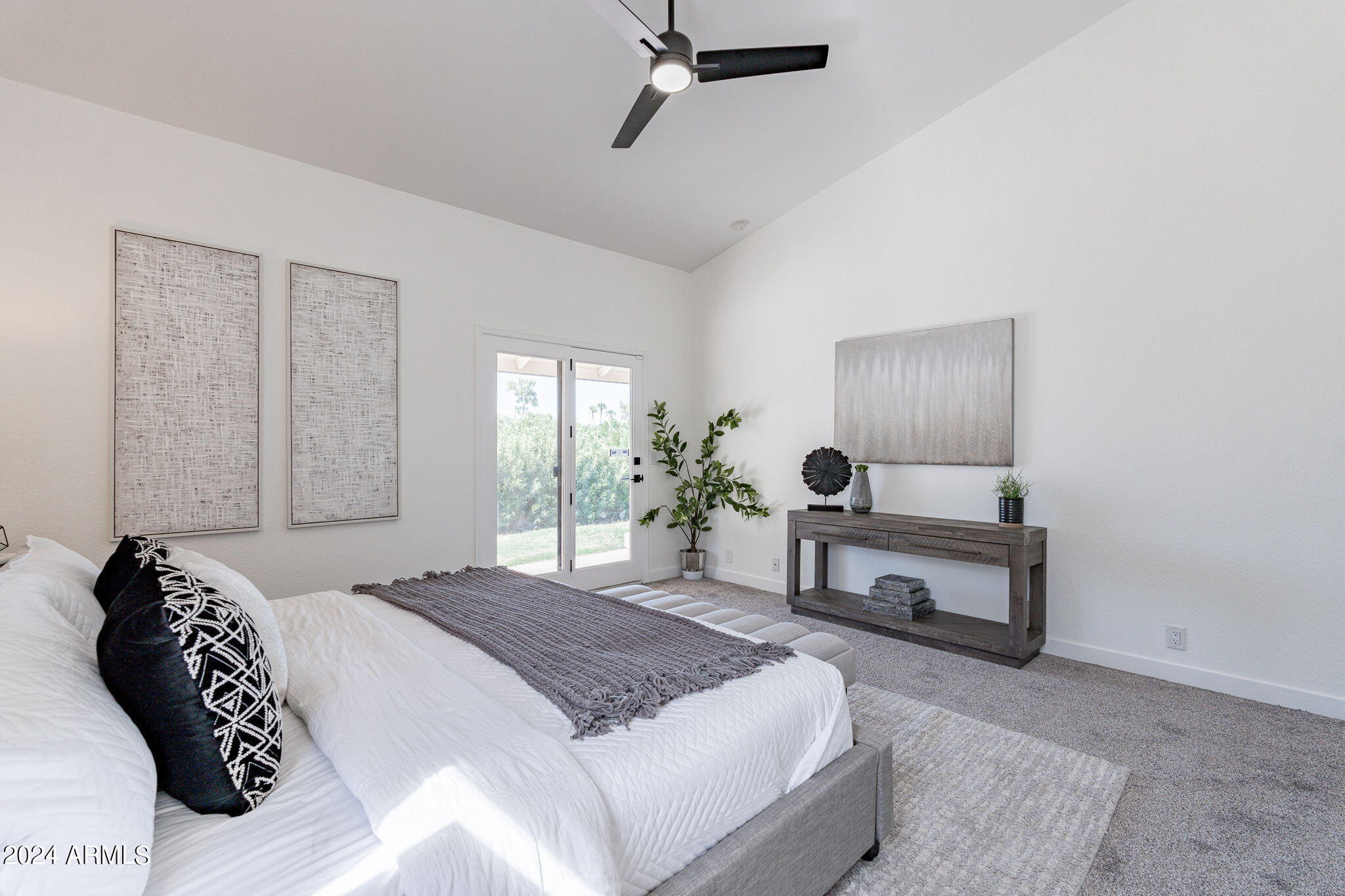 7102 W WINDROSE Drive