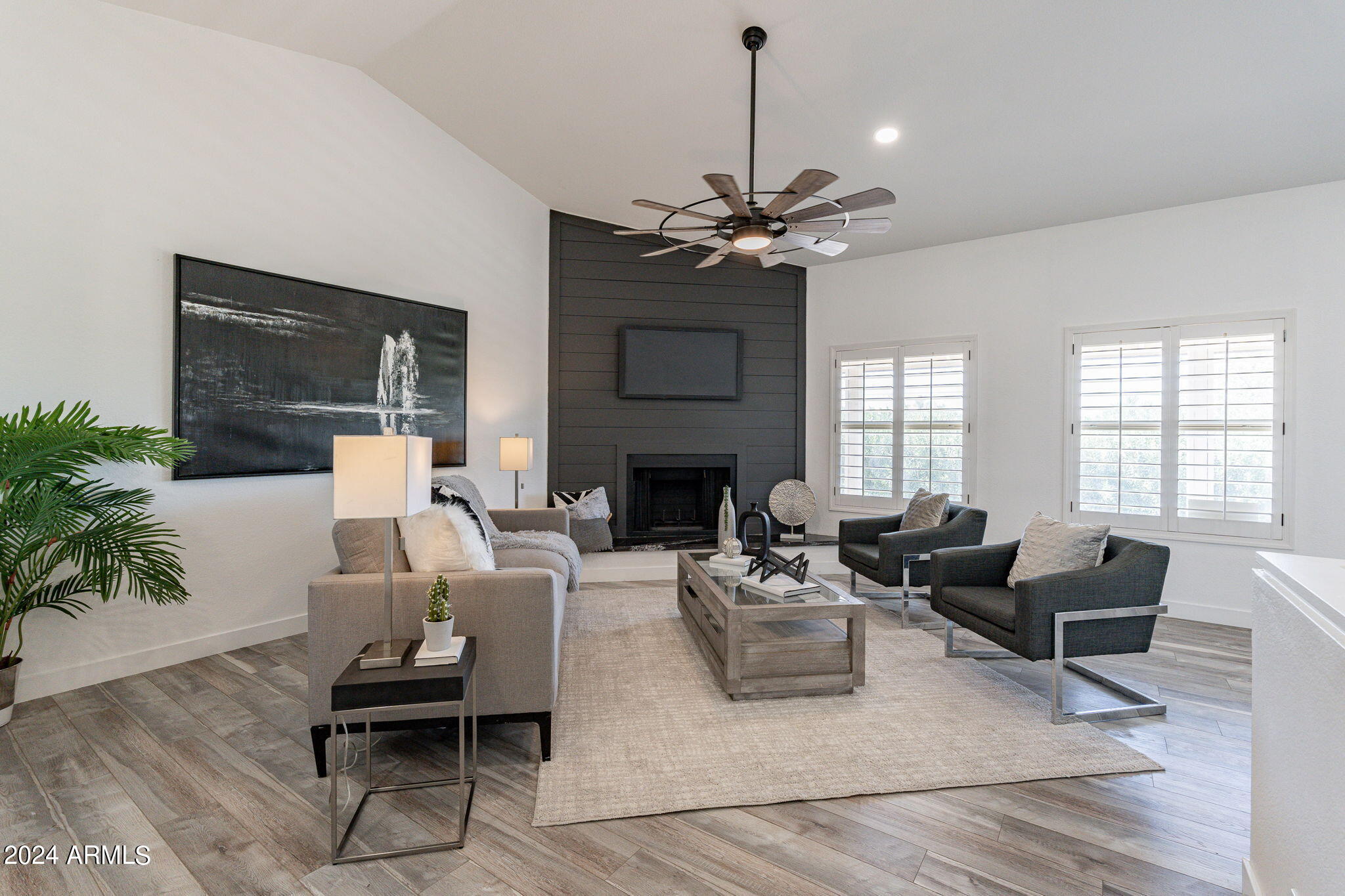 7102 W WINDROSE Drive