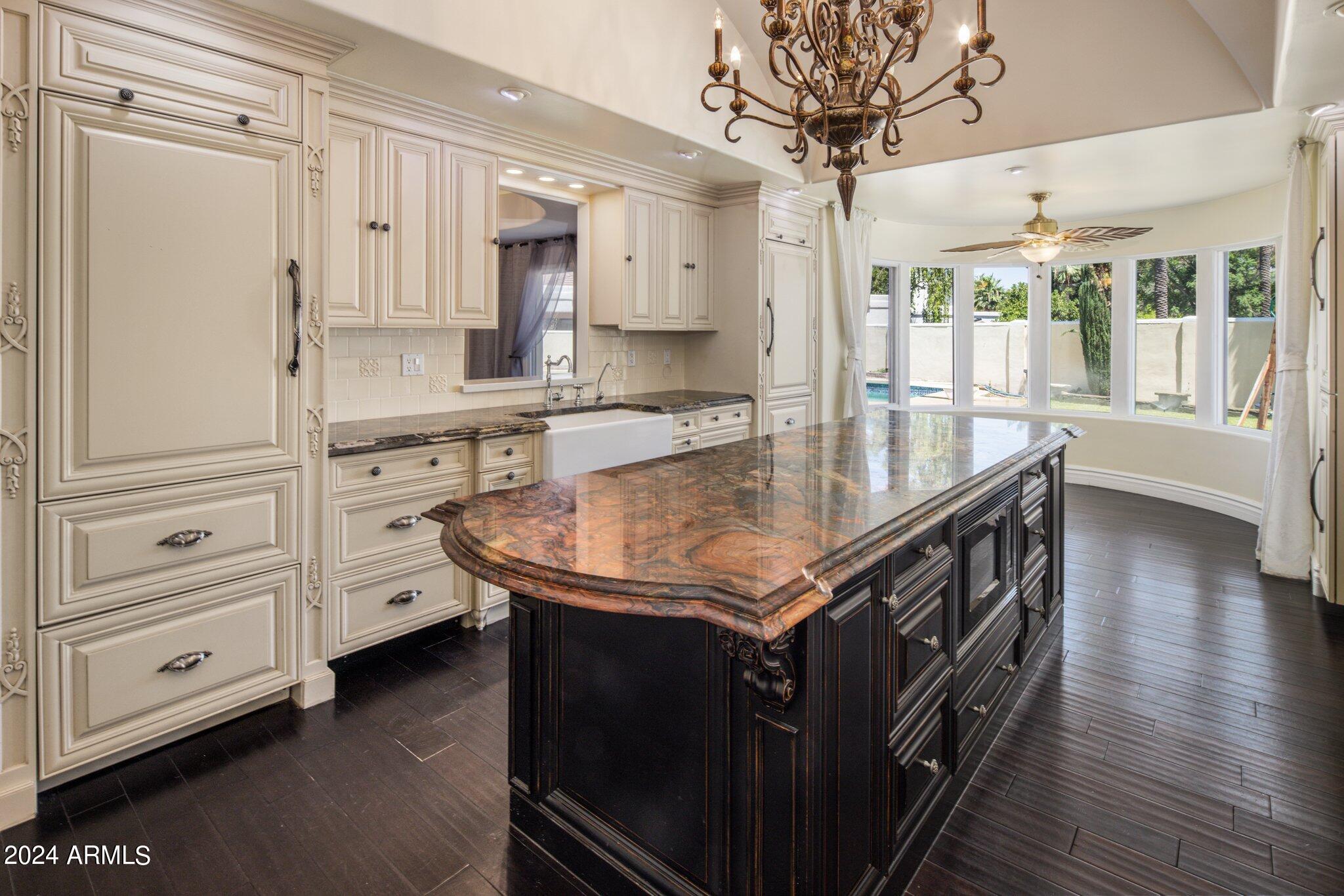12 W KALER Drive