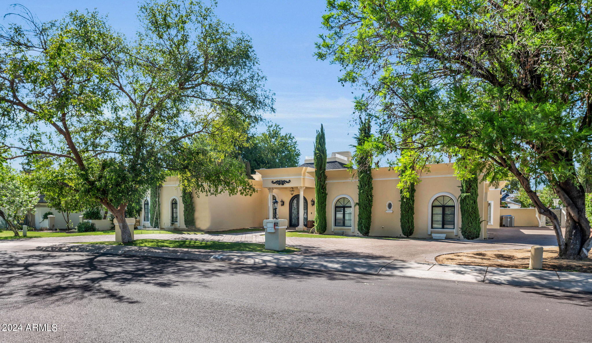 12 W KALER Drive