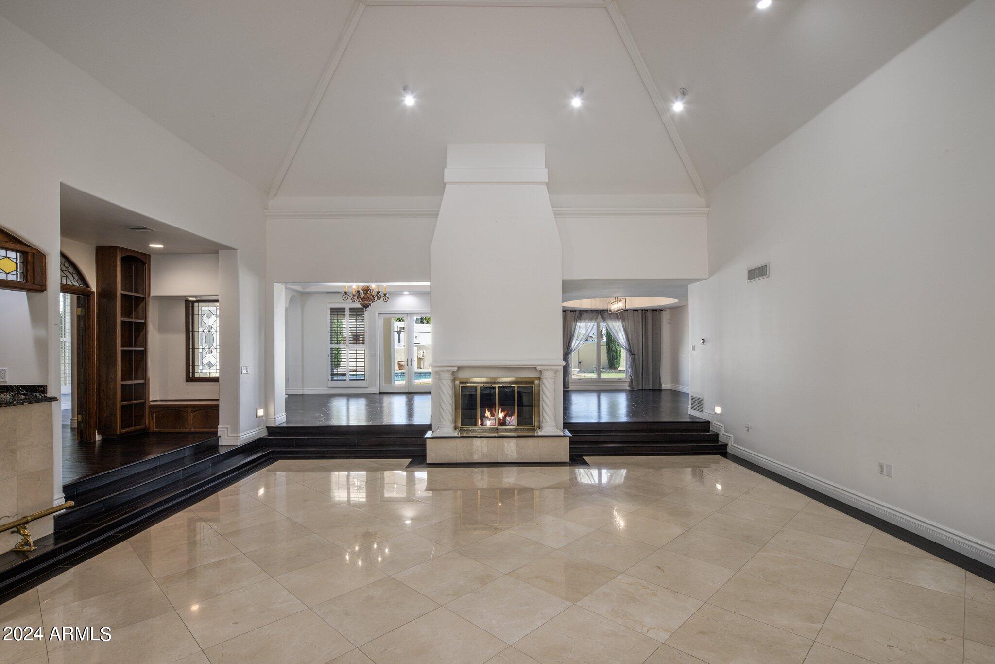 12 W KALER Drive