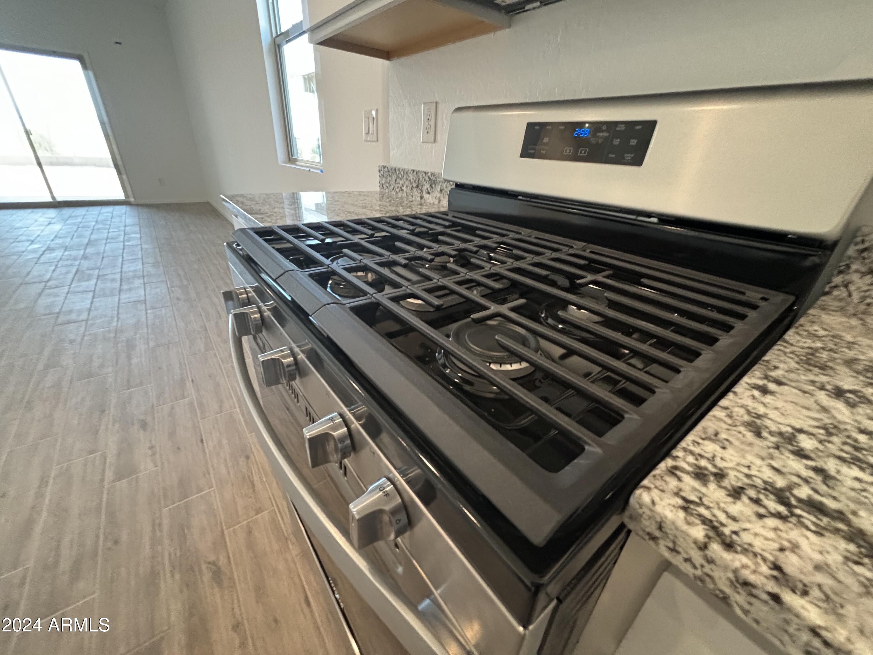 47528 W KENNER Drive