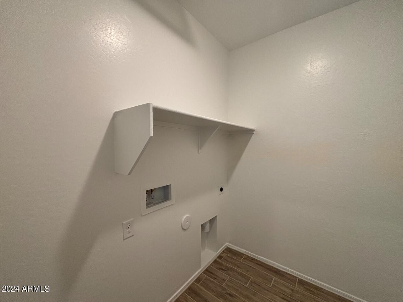 47528 W KENNER Drive