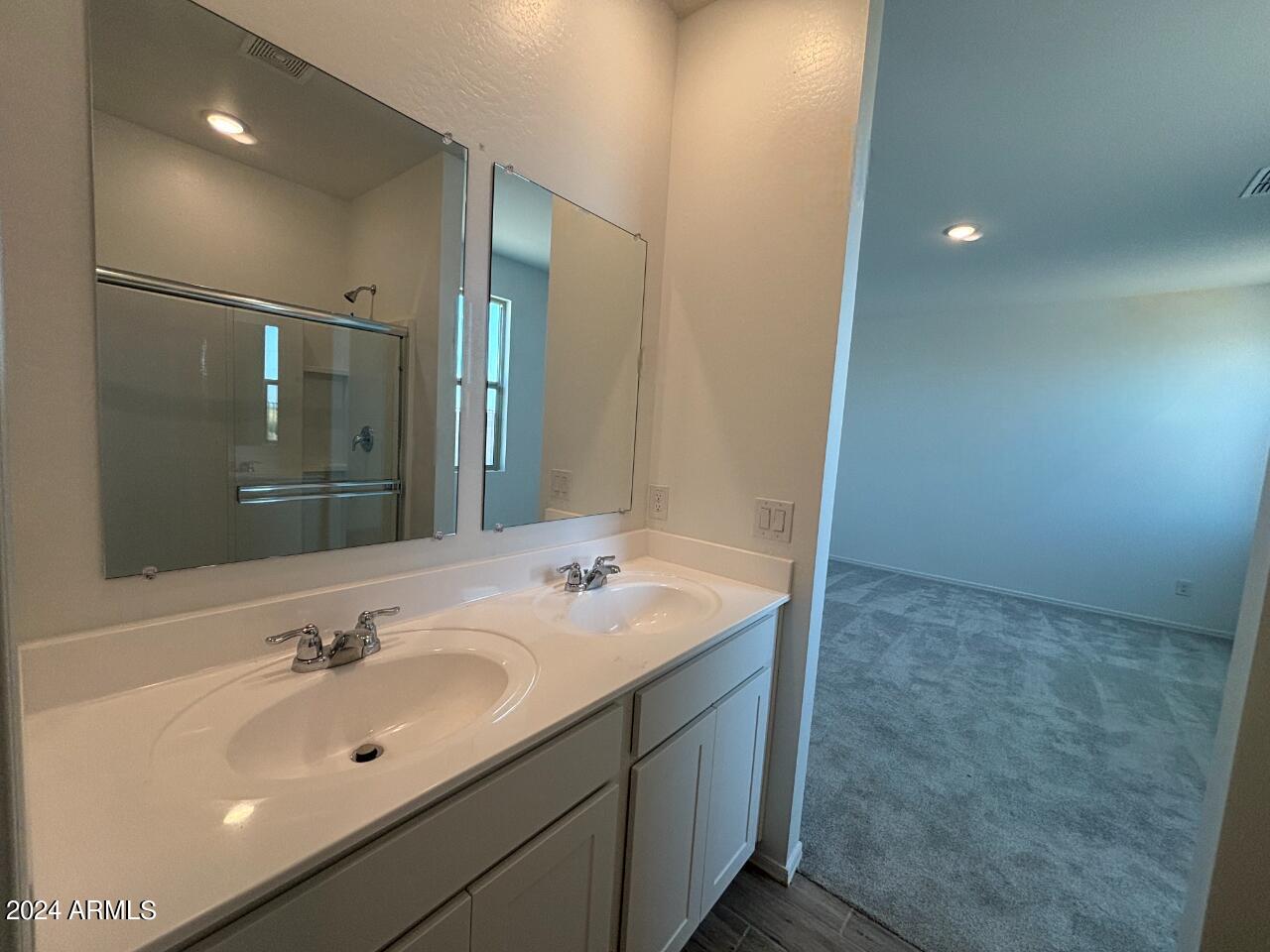 47528 W KENNER Drive