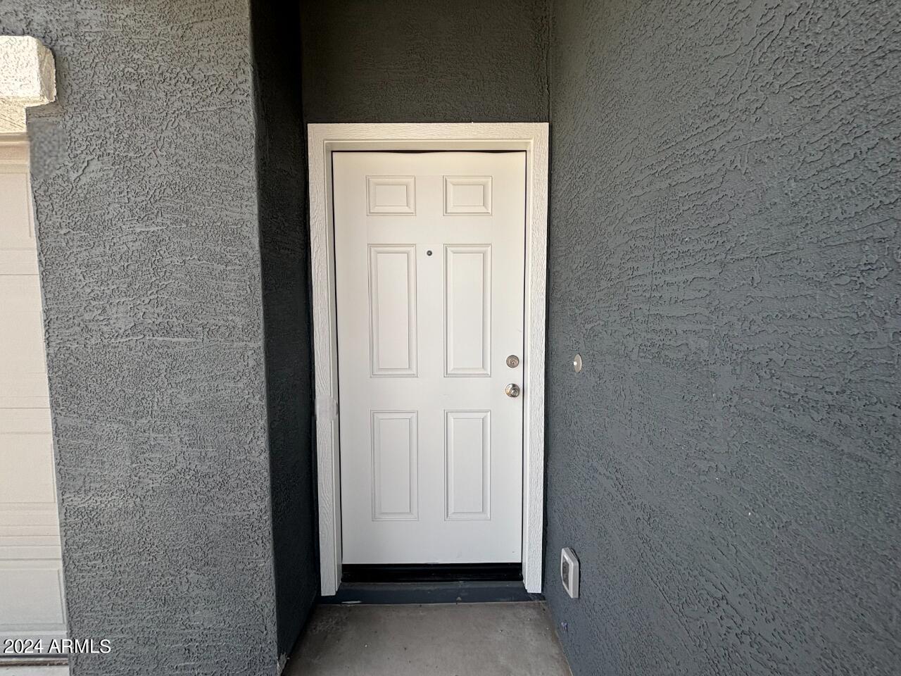 47528 W KENNER Drive