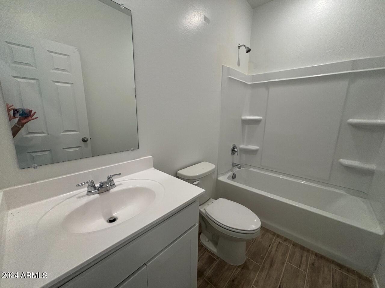 47528 W KENNER Drive