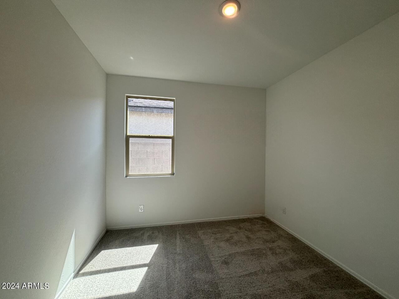 47528 W KENNER Drive