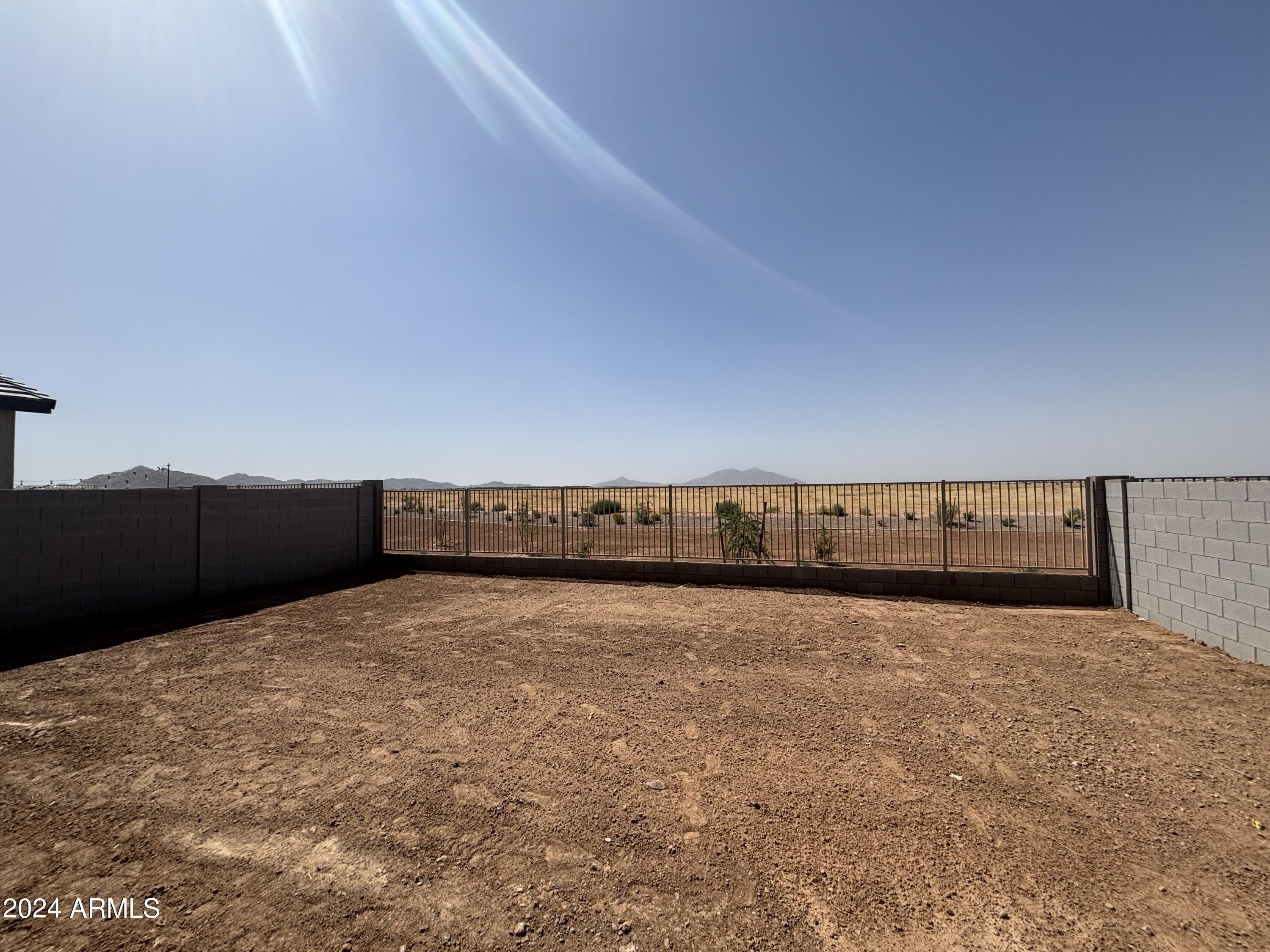 47528 W KENNER Drive