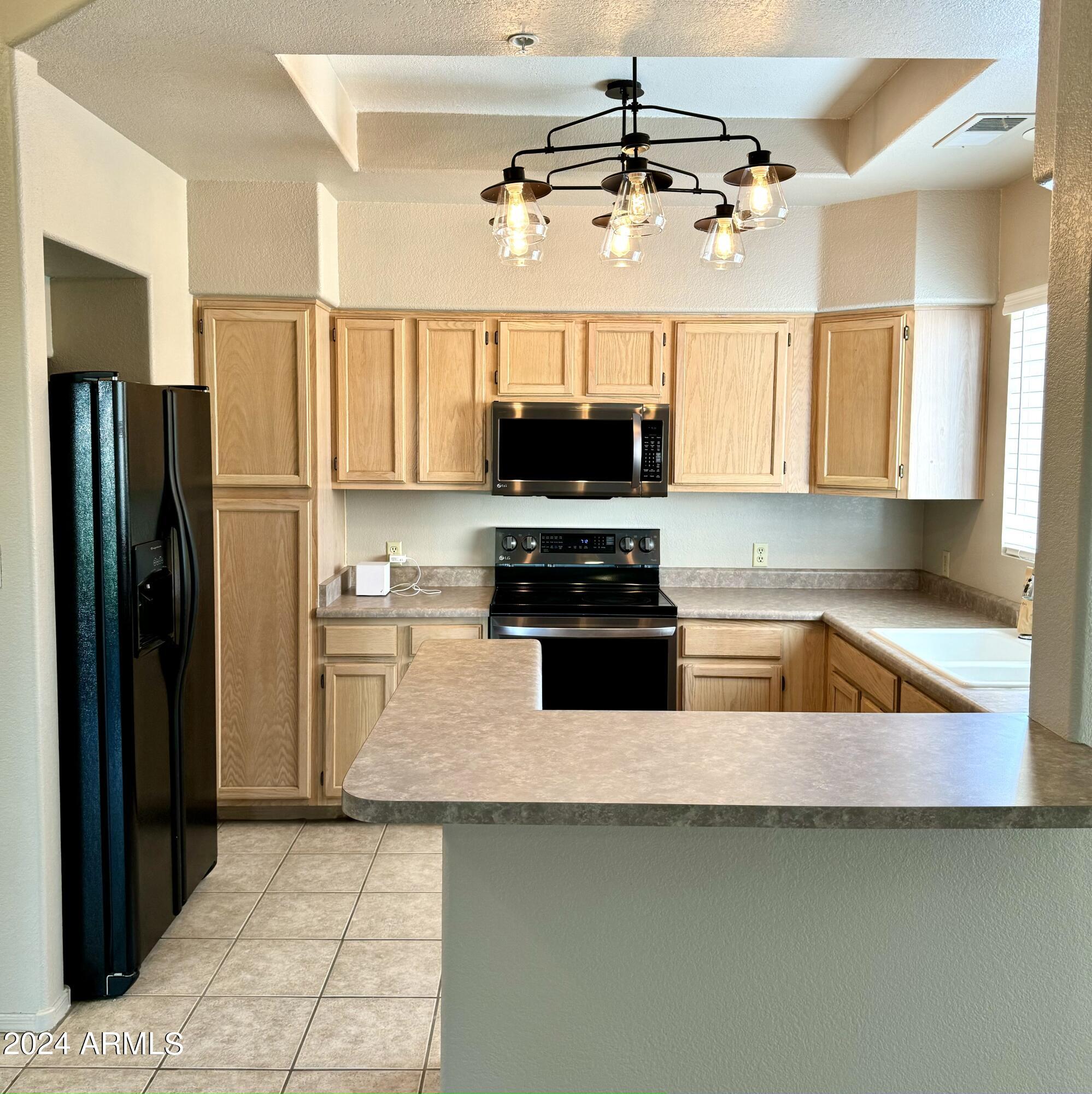 10101 N ARABIAN Trail # 1040