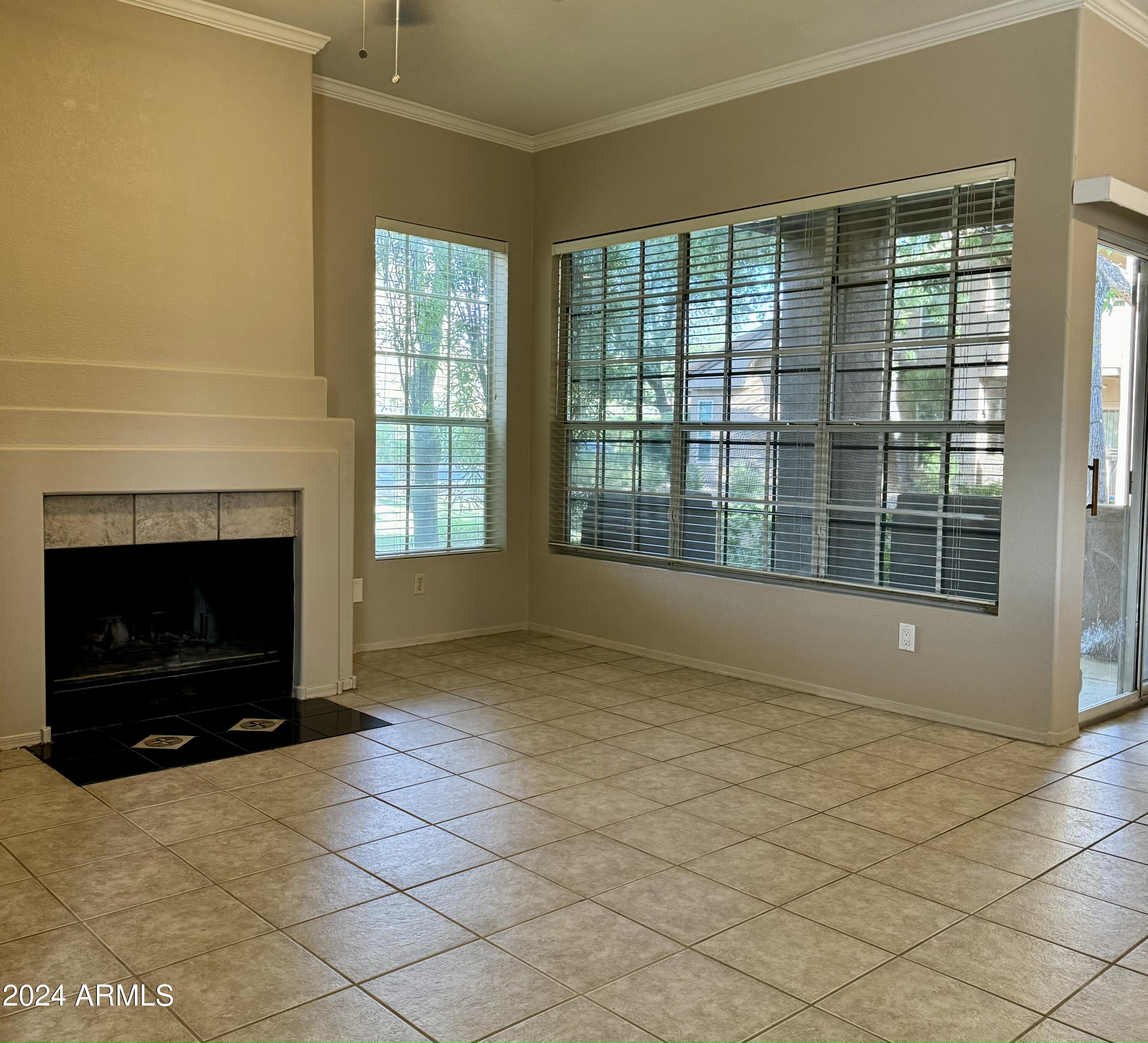 10101 N ARABIAN Trail # 1040