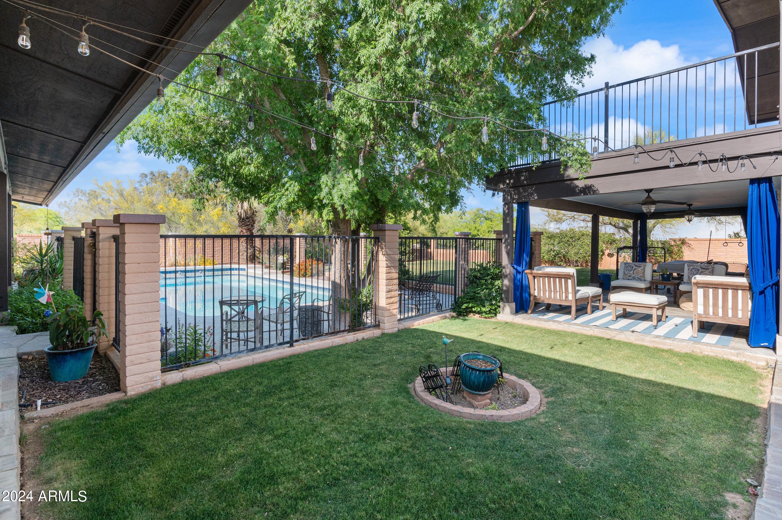 3838 E VIA ESTRELLA --