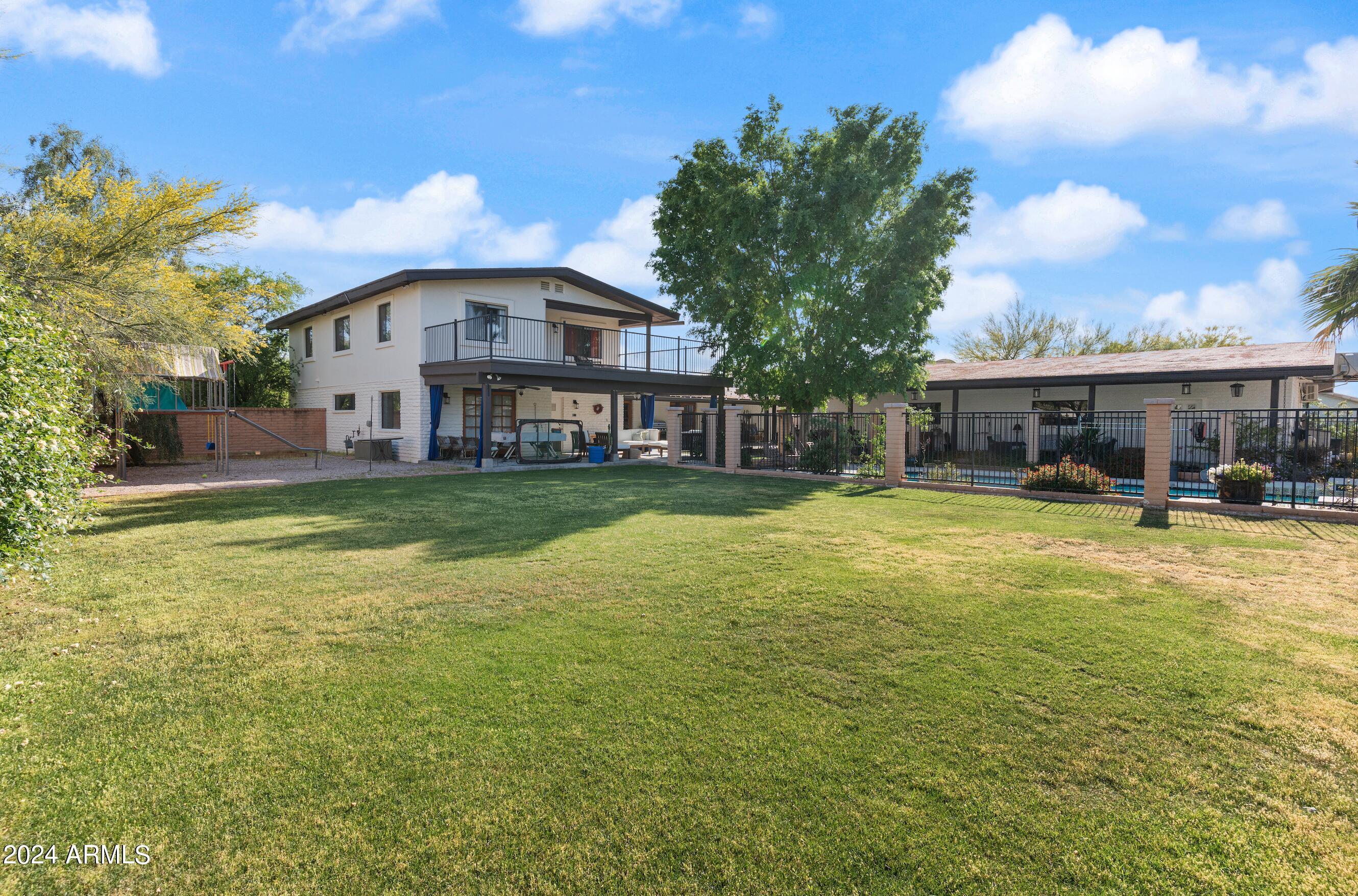 3838 E VIA ESTRELLA --