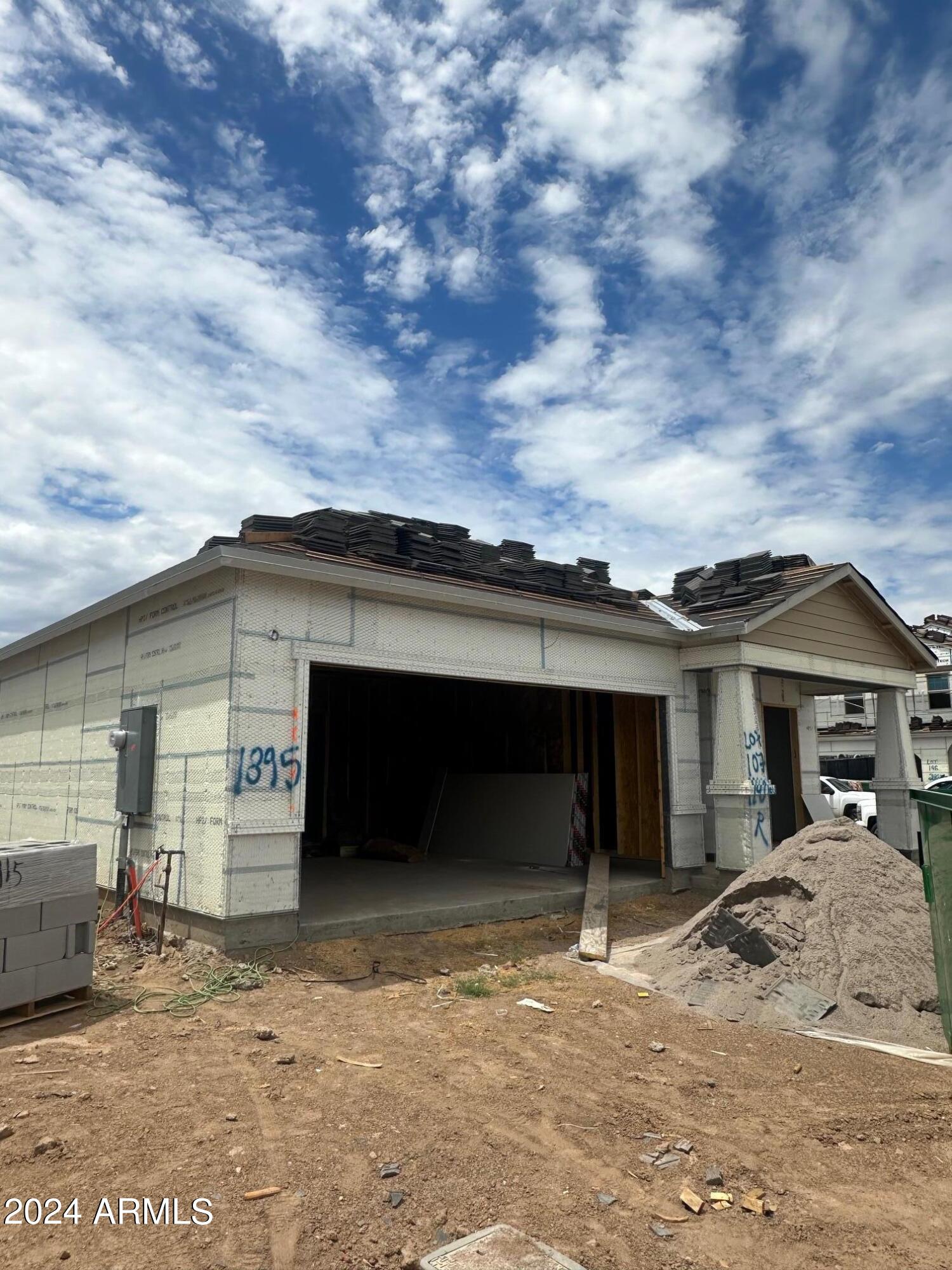 1895 E GRAZING MEADOW Lane