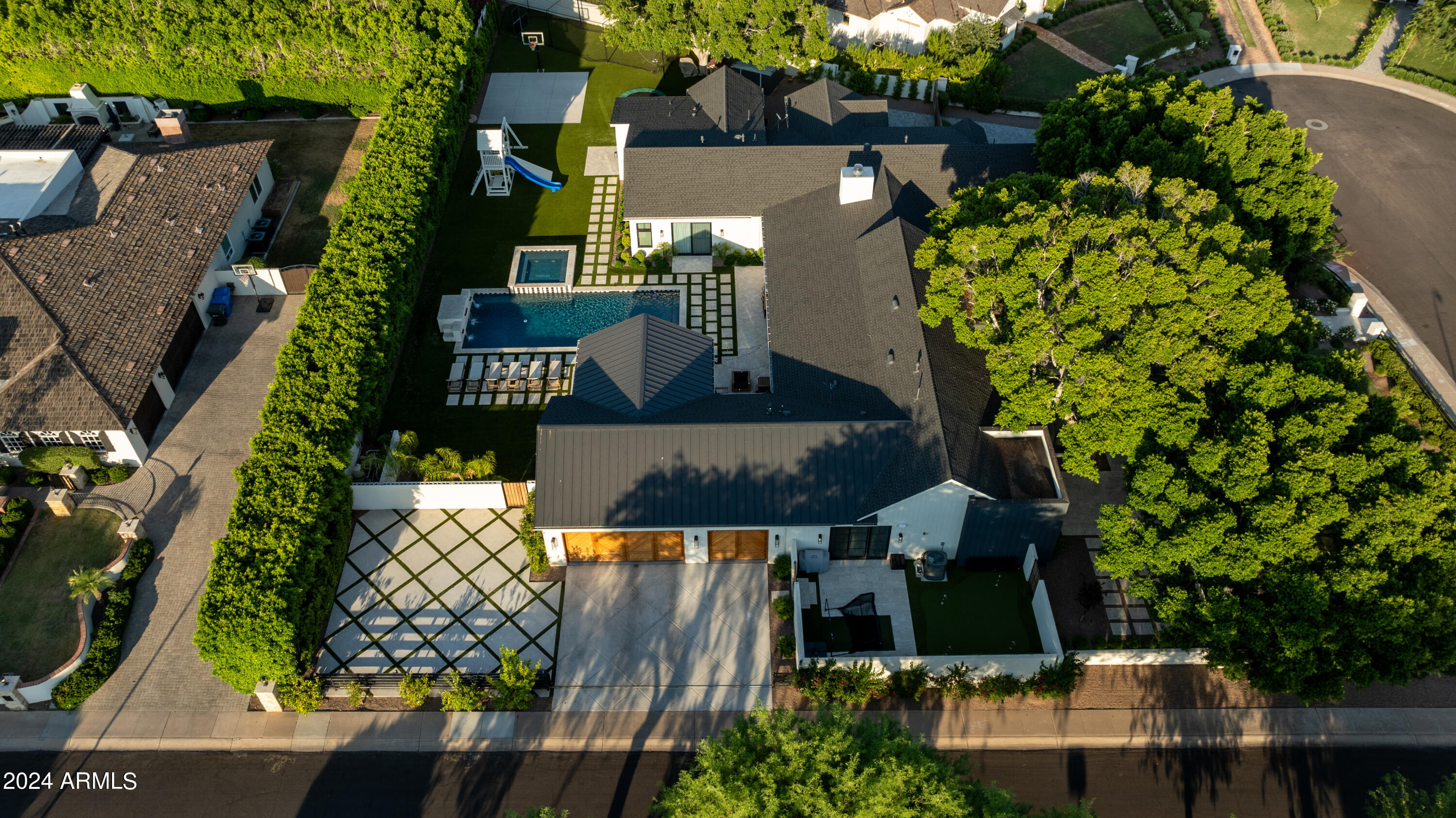 5502 E MARIPOSA Street