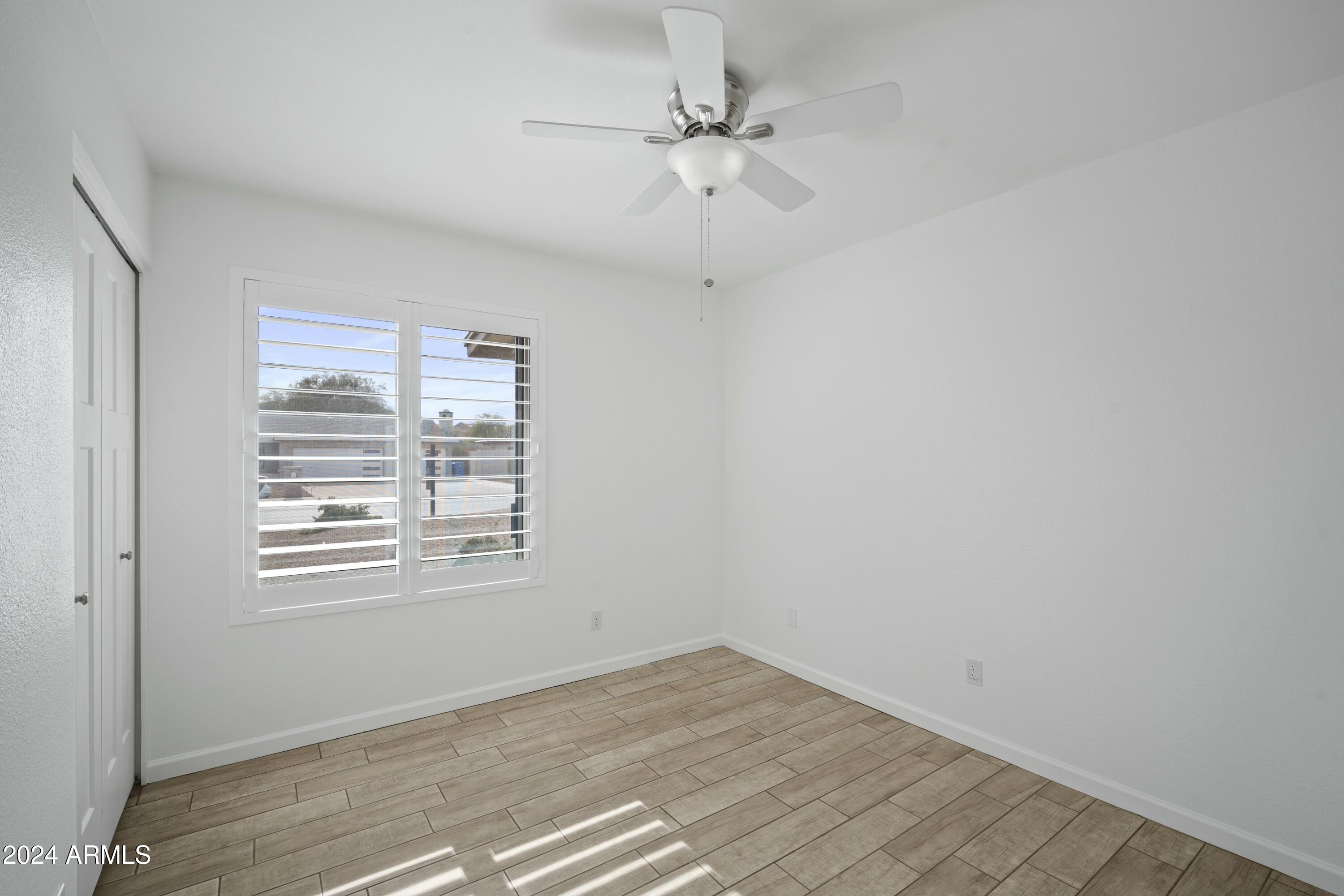 4024 E SHANGRI LA Road