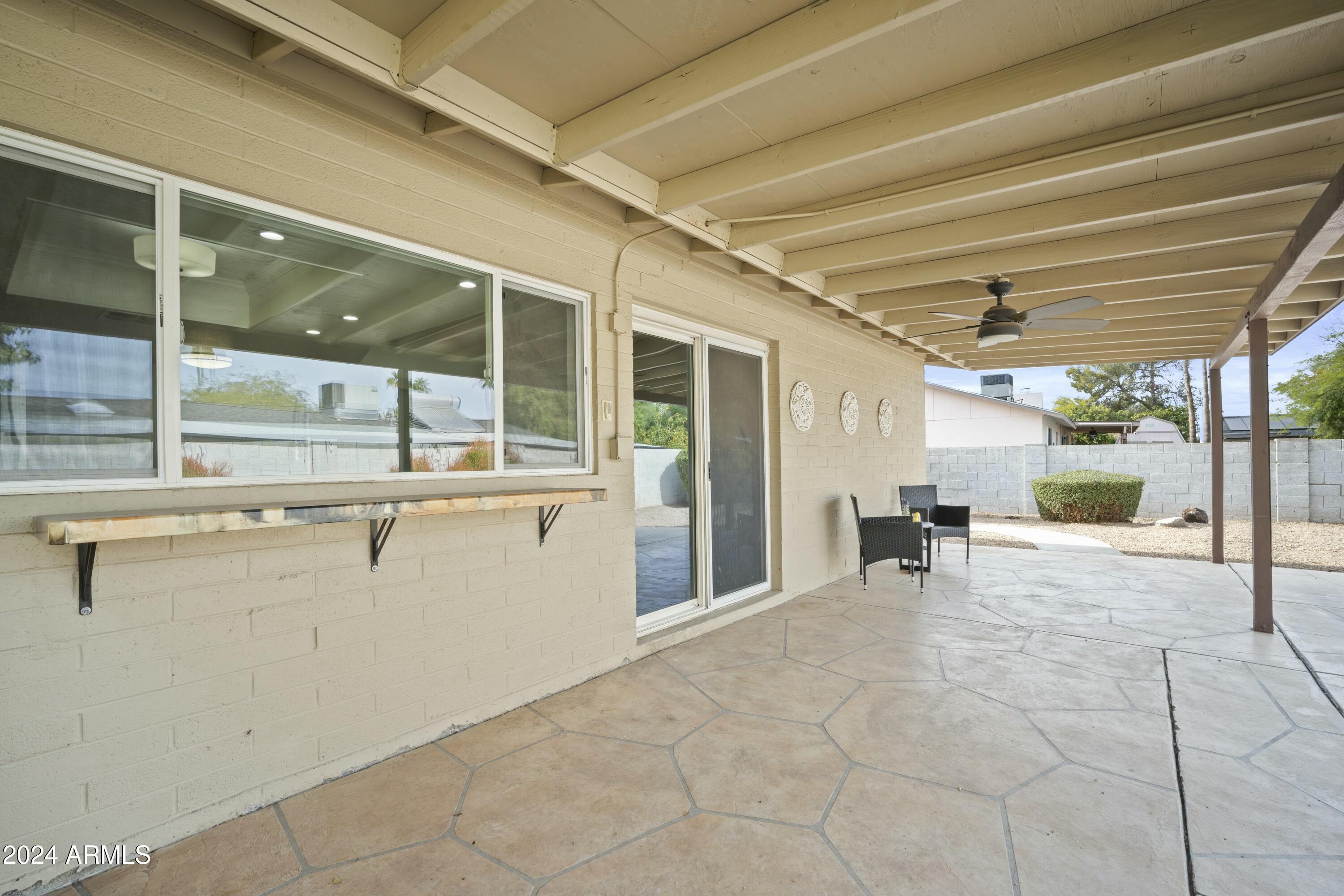 4024 E SHANGRI LA Road