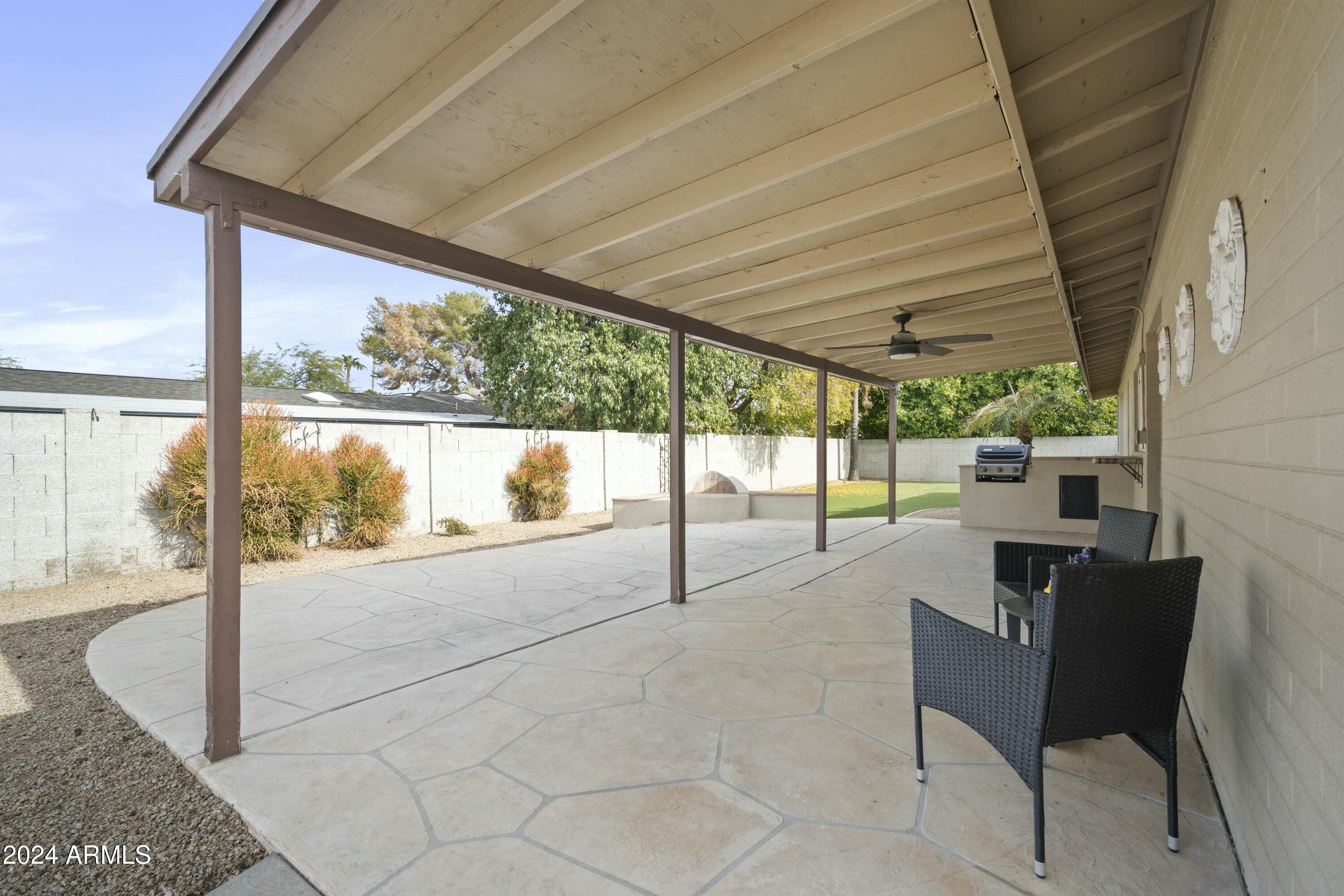 4024 E SHANGRI LA Road