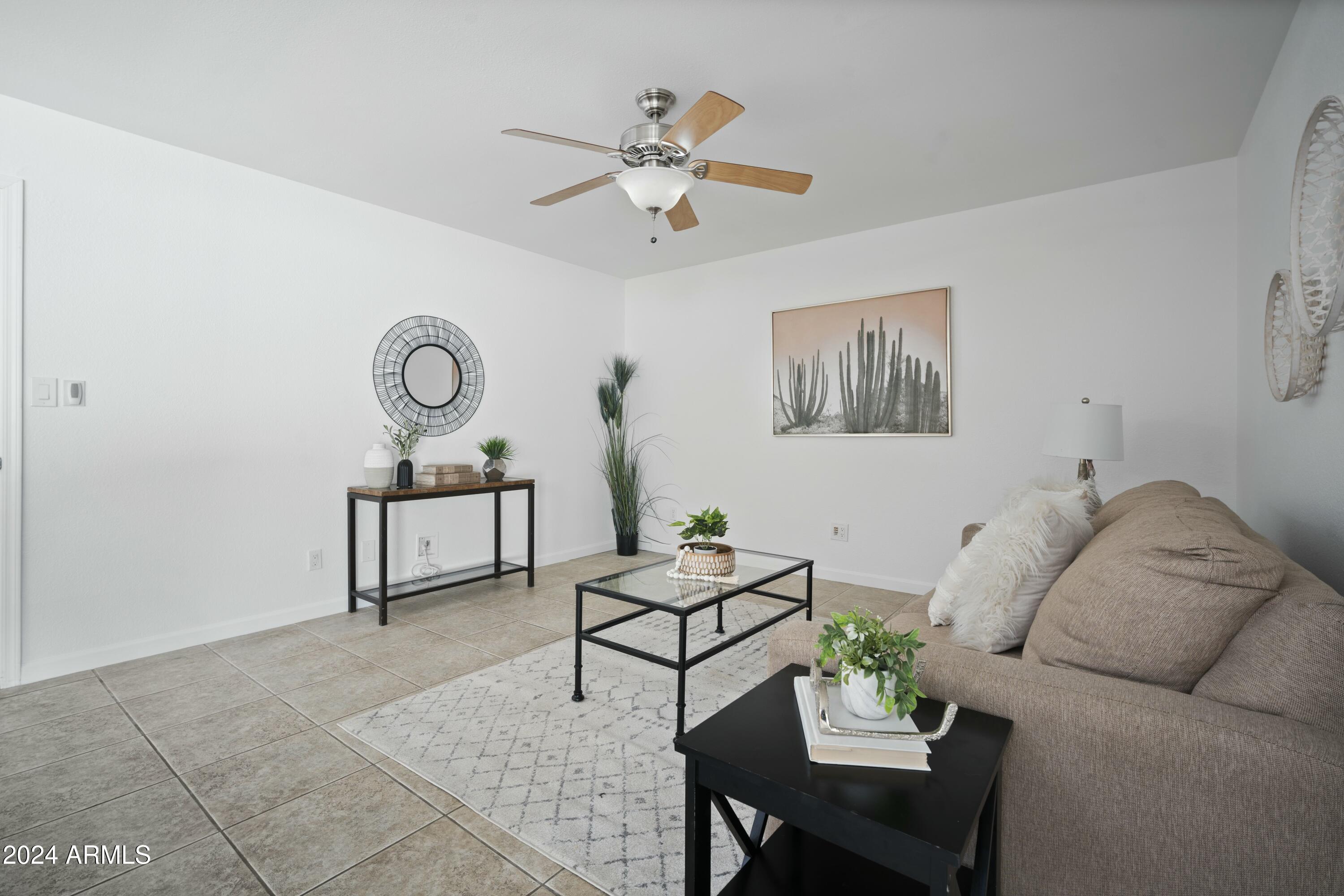 4024 E SHANGRI LA Road