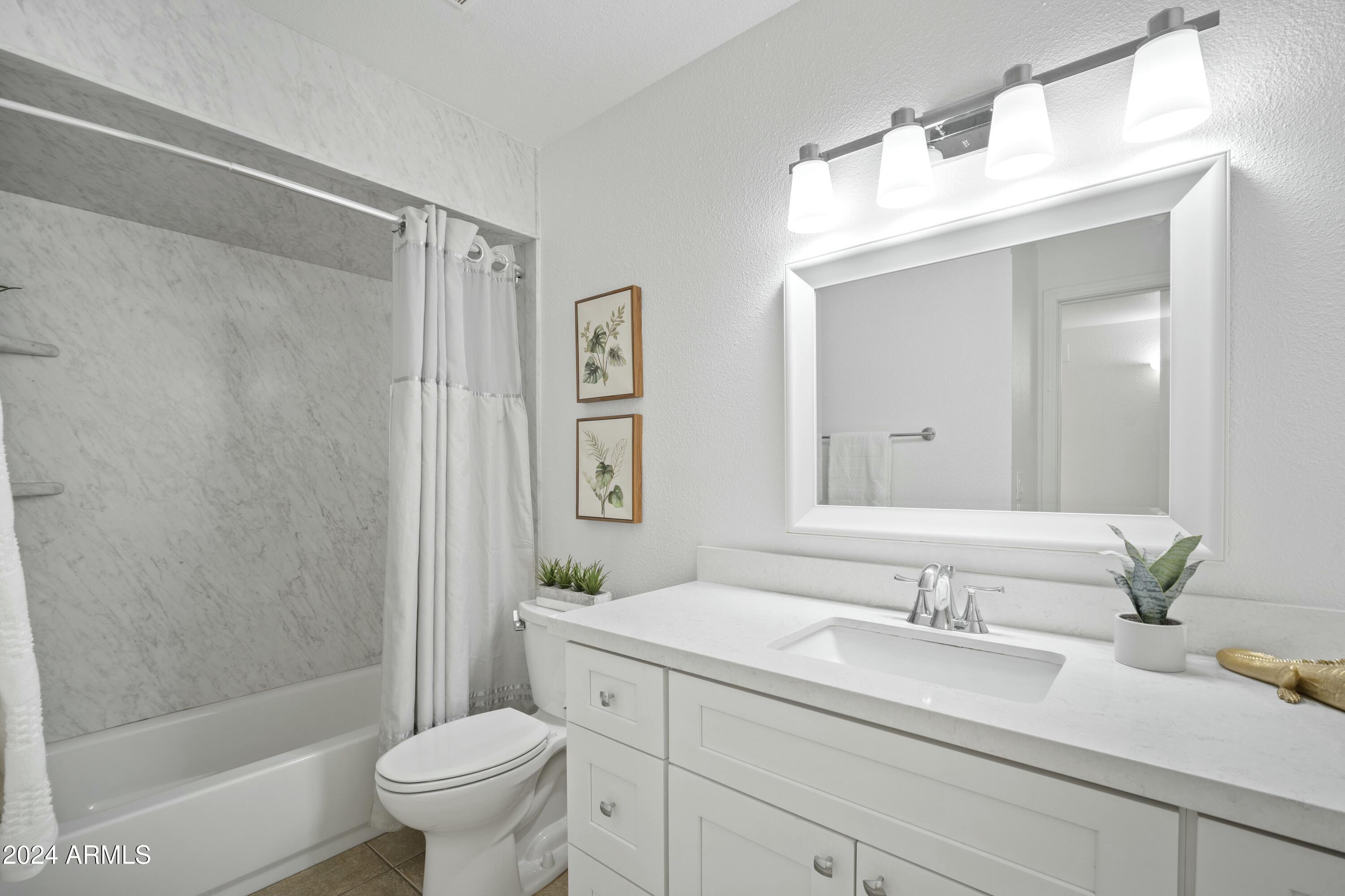 4024 E SHANGRI LA Road