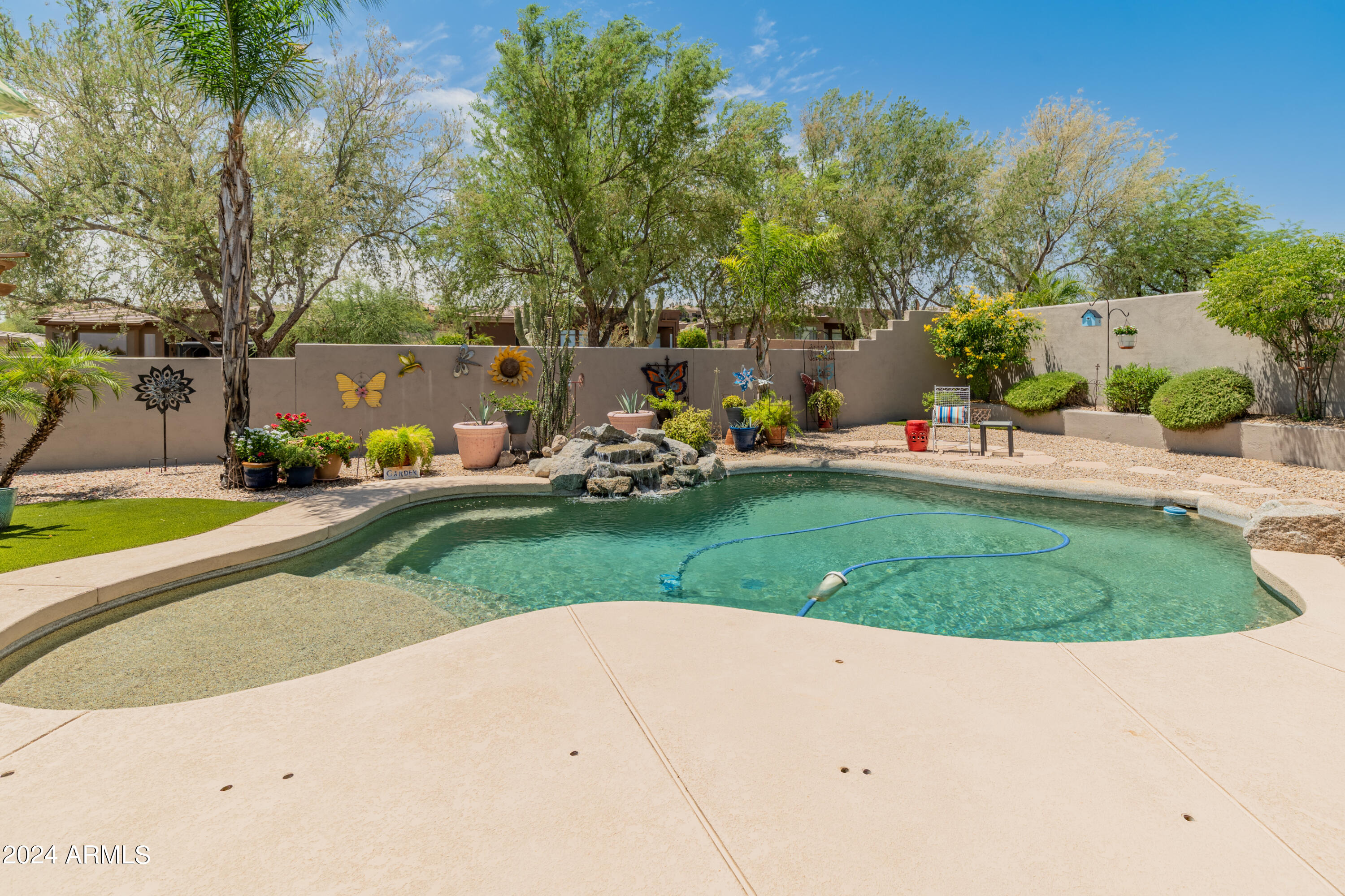 15511 E ACACIA Way
