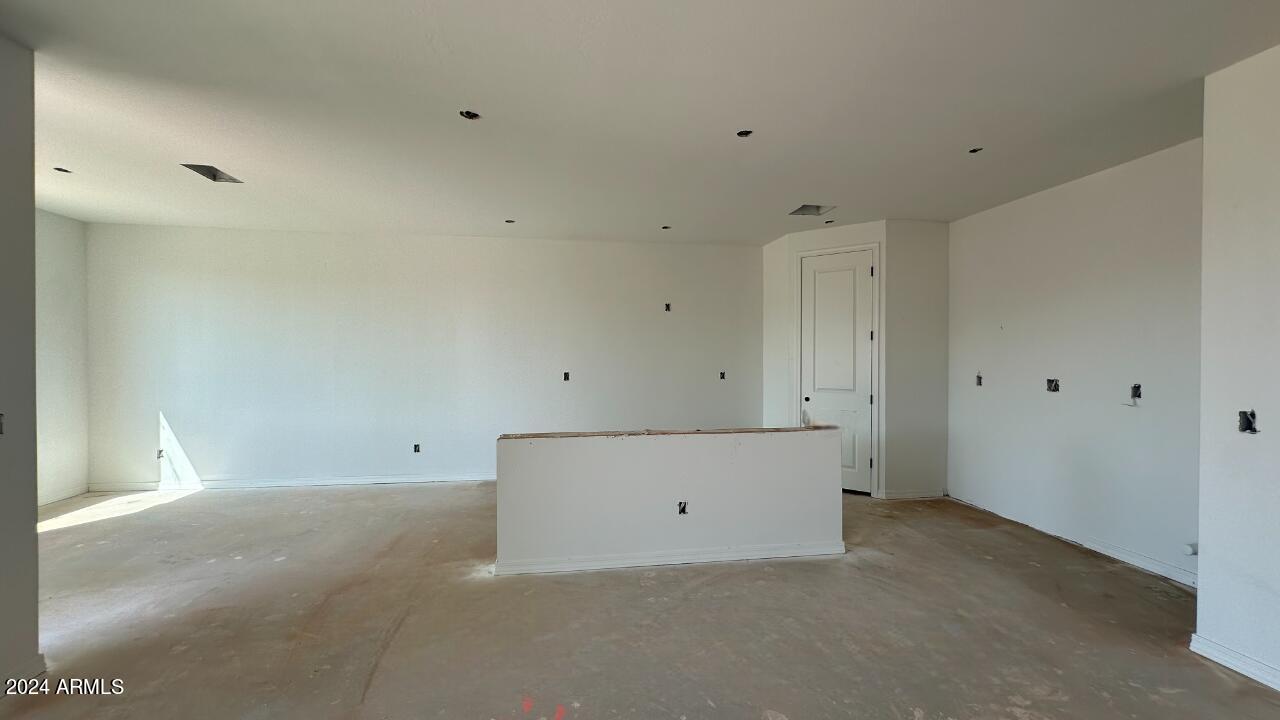 4199 E BRADFORD Avenue