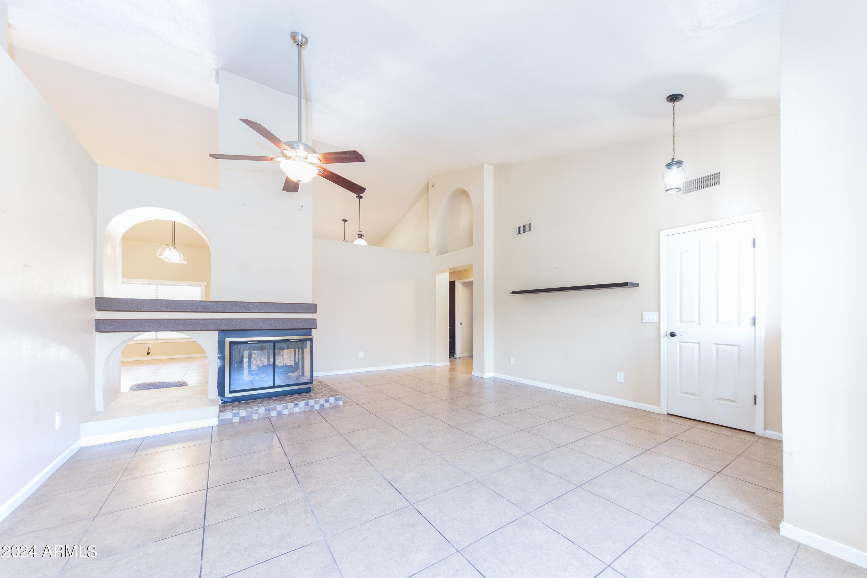 508 W COMSTOCK Drive