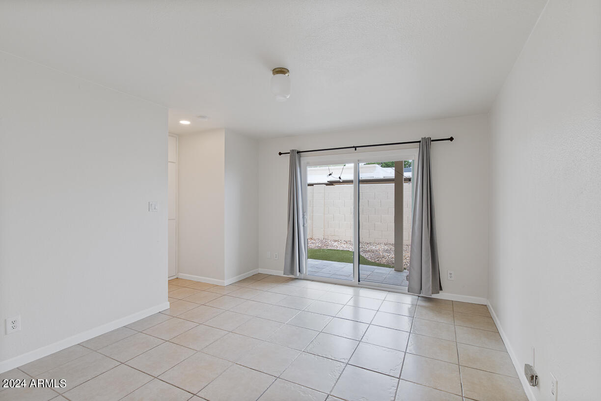 5 W Casa Hermosa Drive