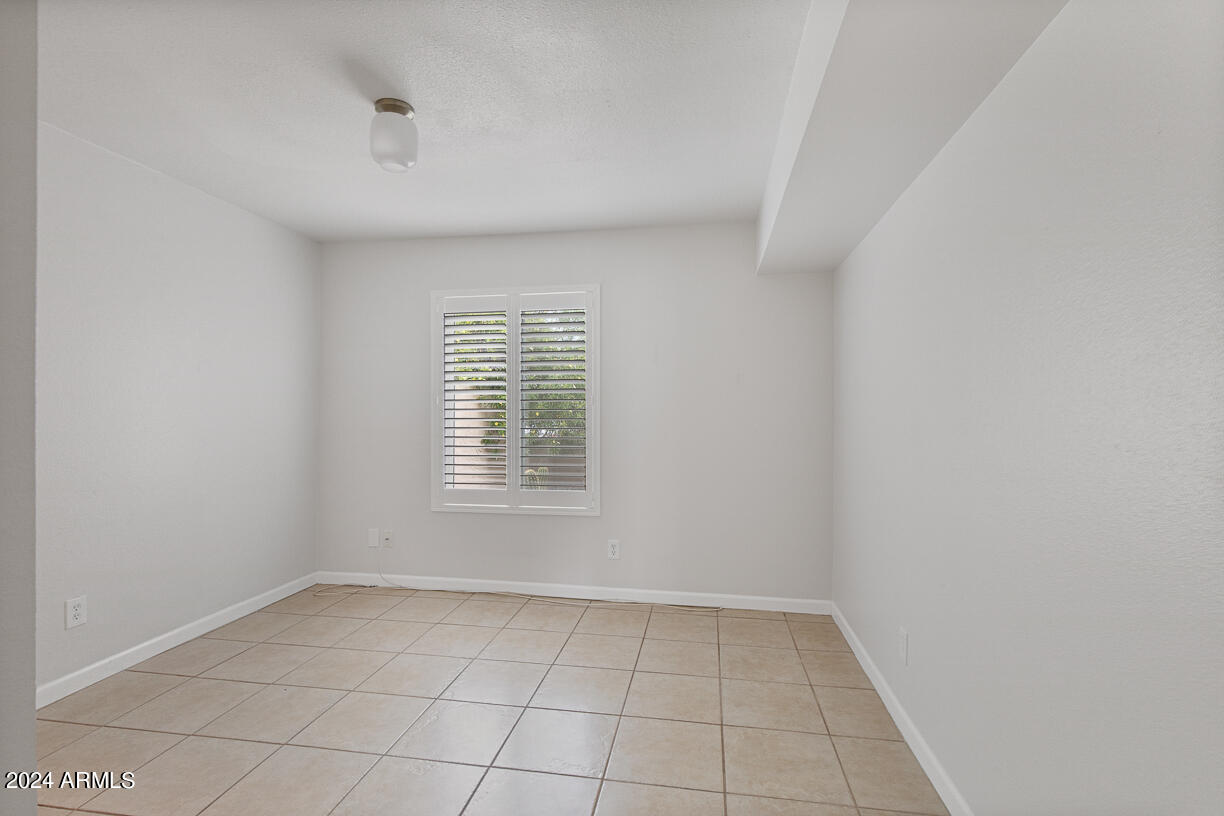 5 W Casa Hermosa Drive