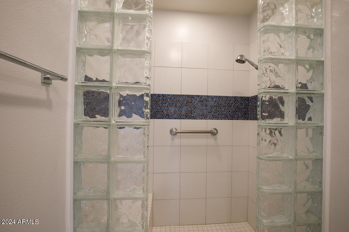 5 W Casa Hermosa Drive