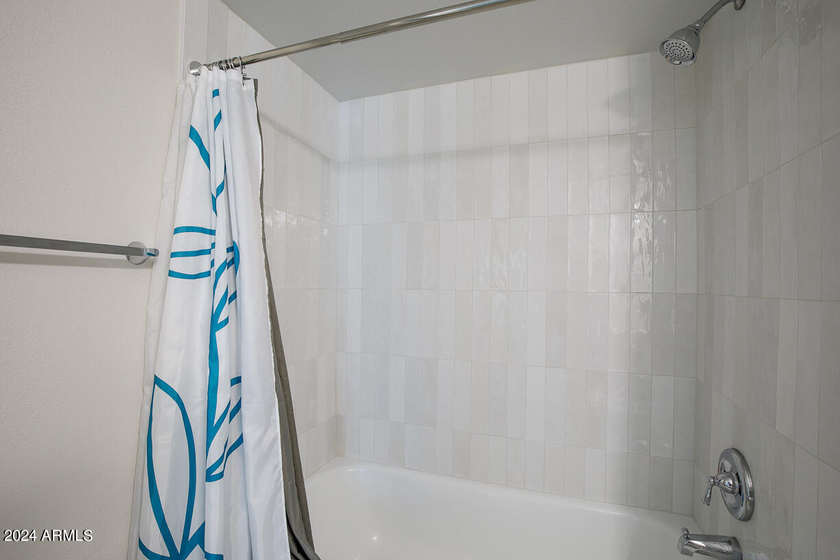 5 W Casa Hermosa Drive