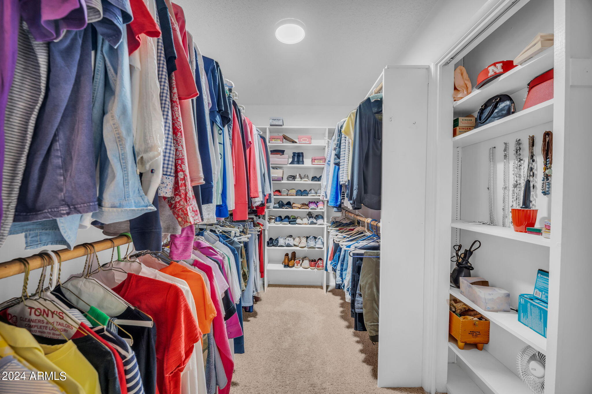 135 E NORTHERN Avenue