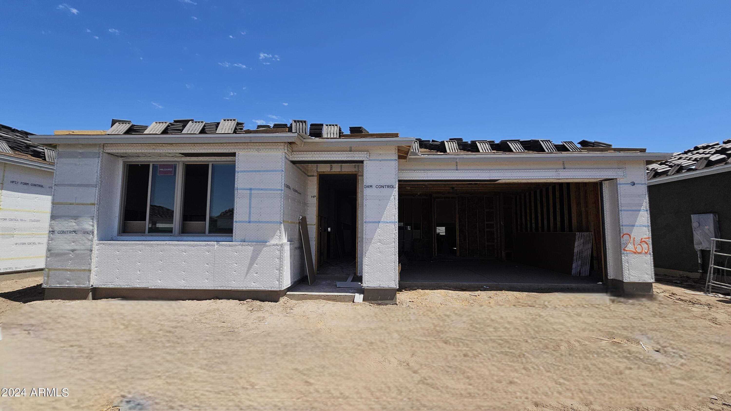 2058 E LARIAT Avenue