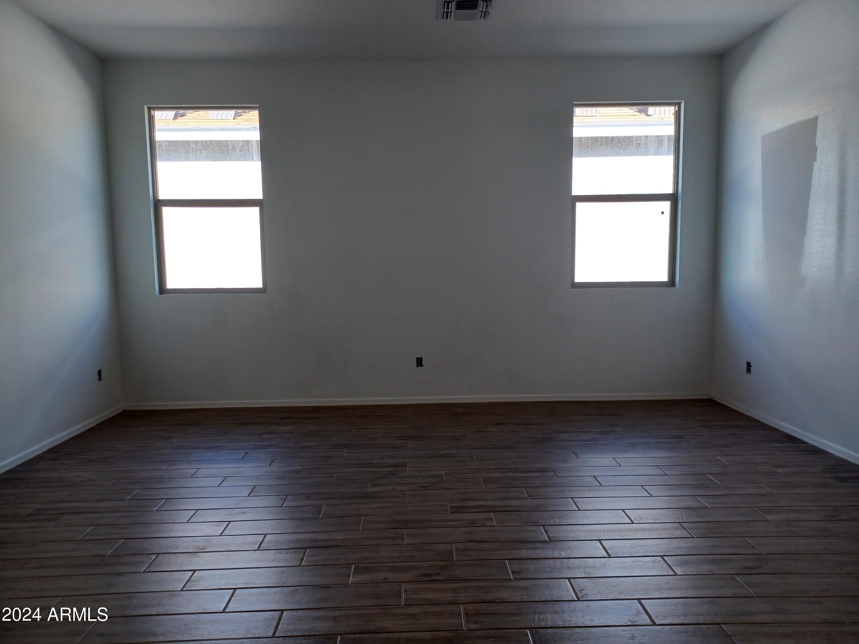 24139 W SUNLAND Avenue