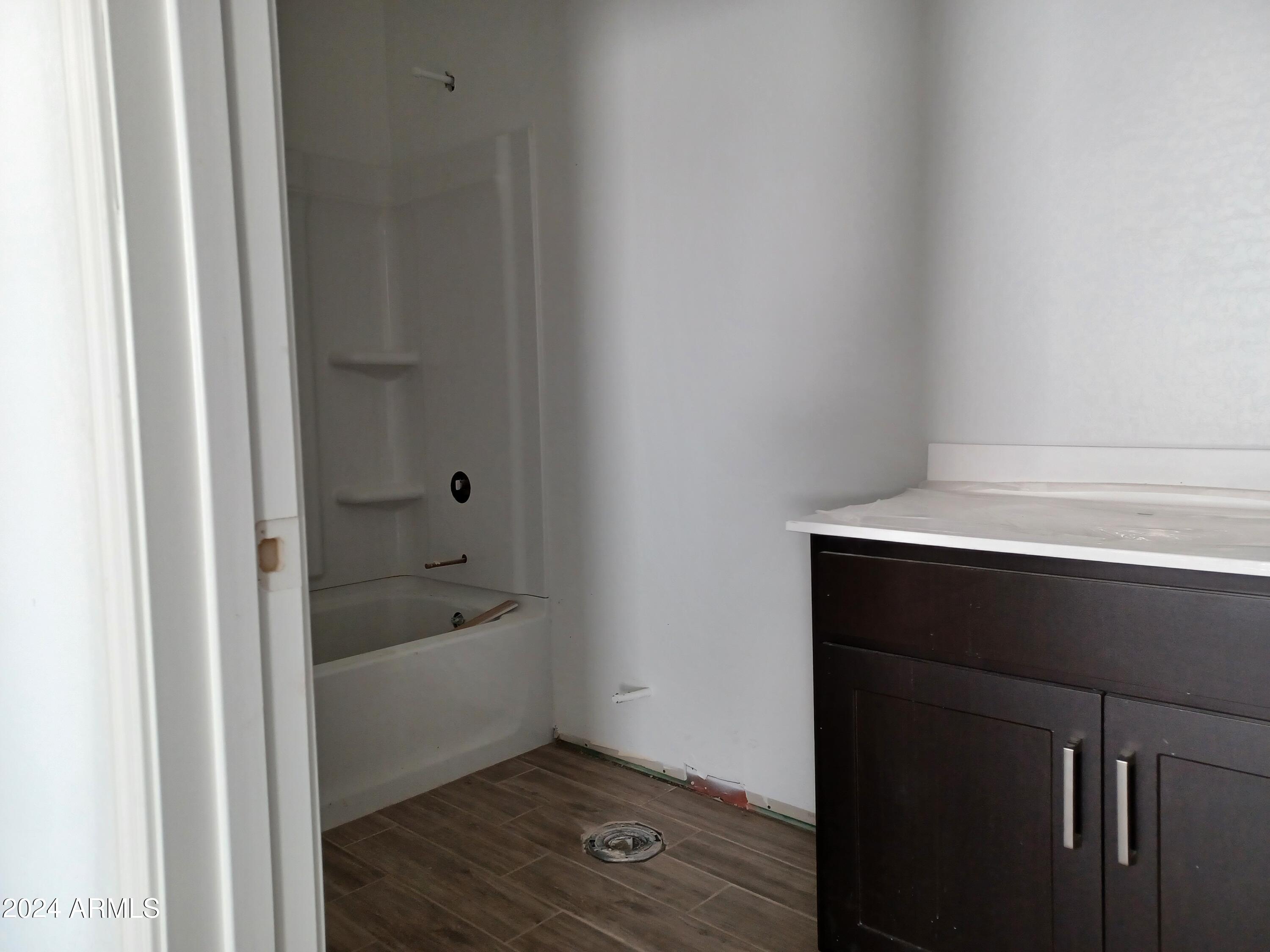 24139 W SUNLAND Avenue