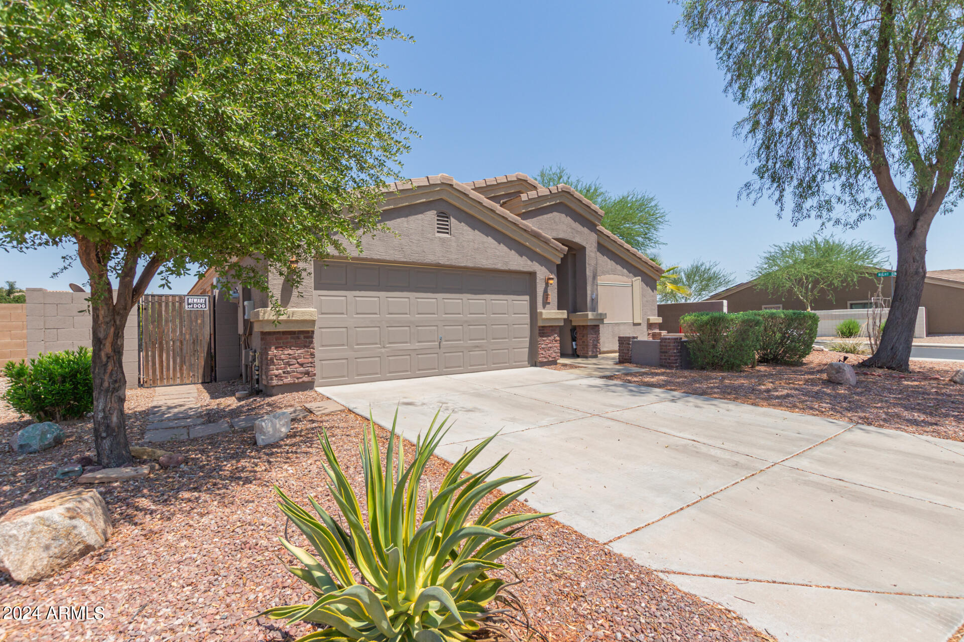 3932 N SILVER KING Lane