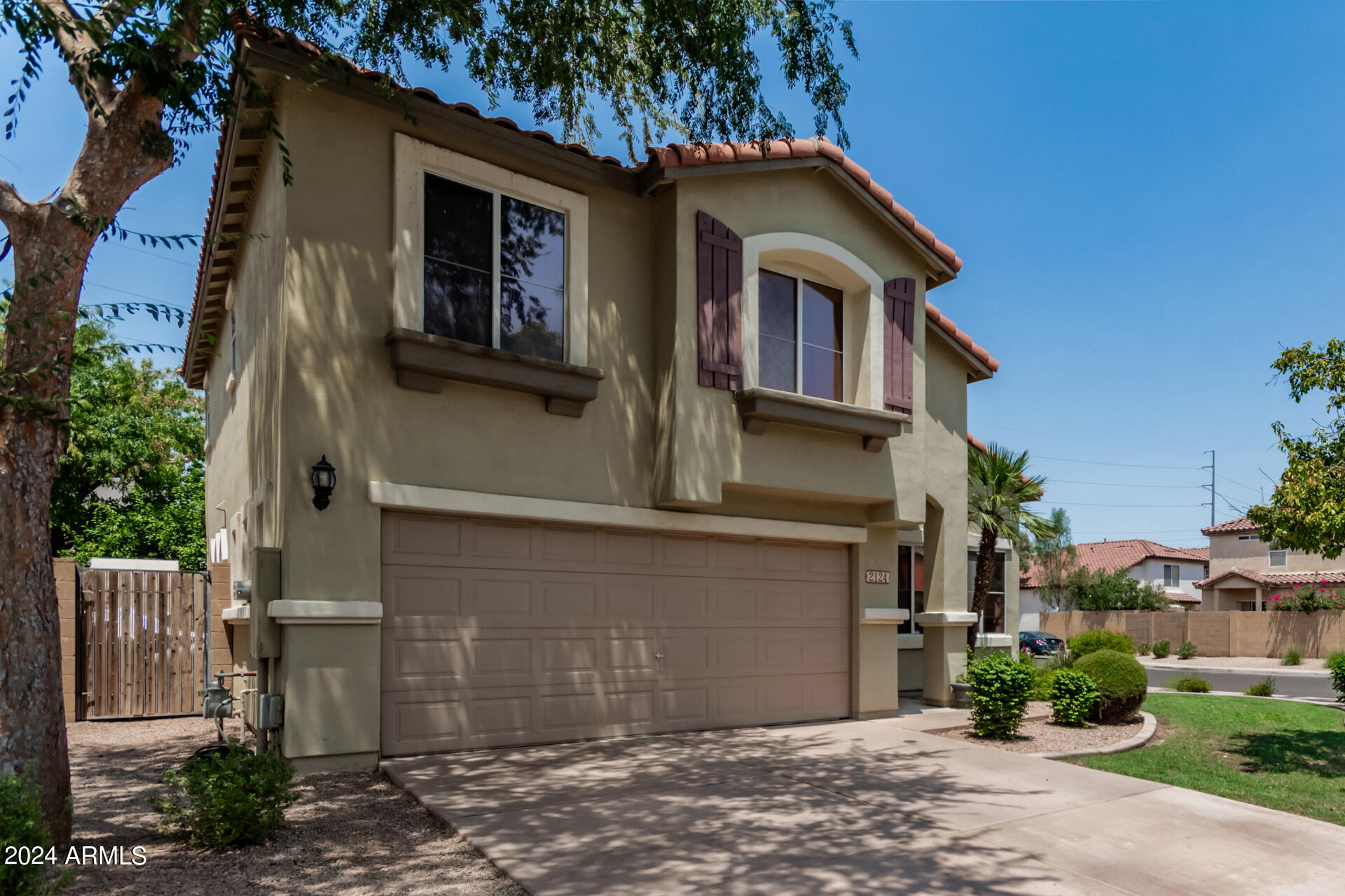 2124 N SAN VINCENTE Drive