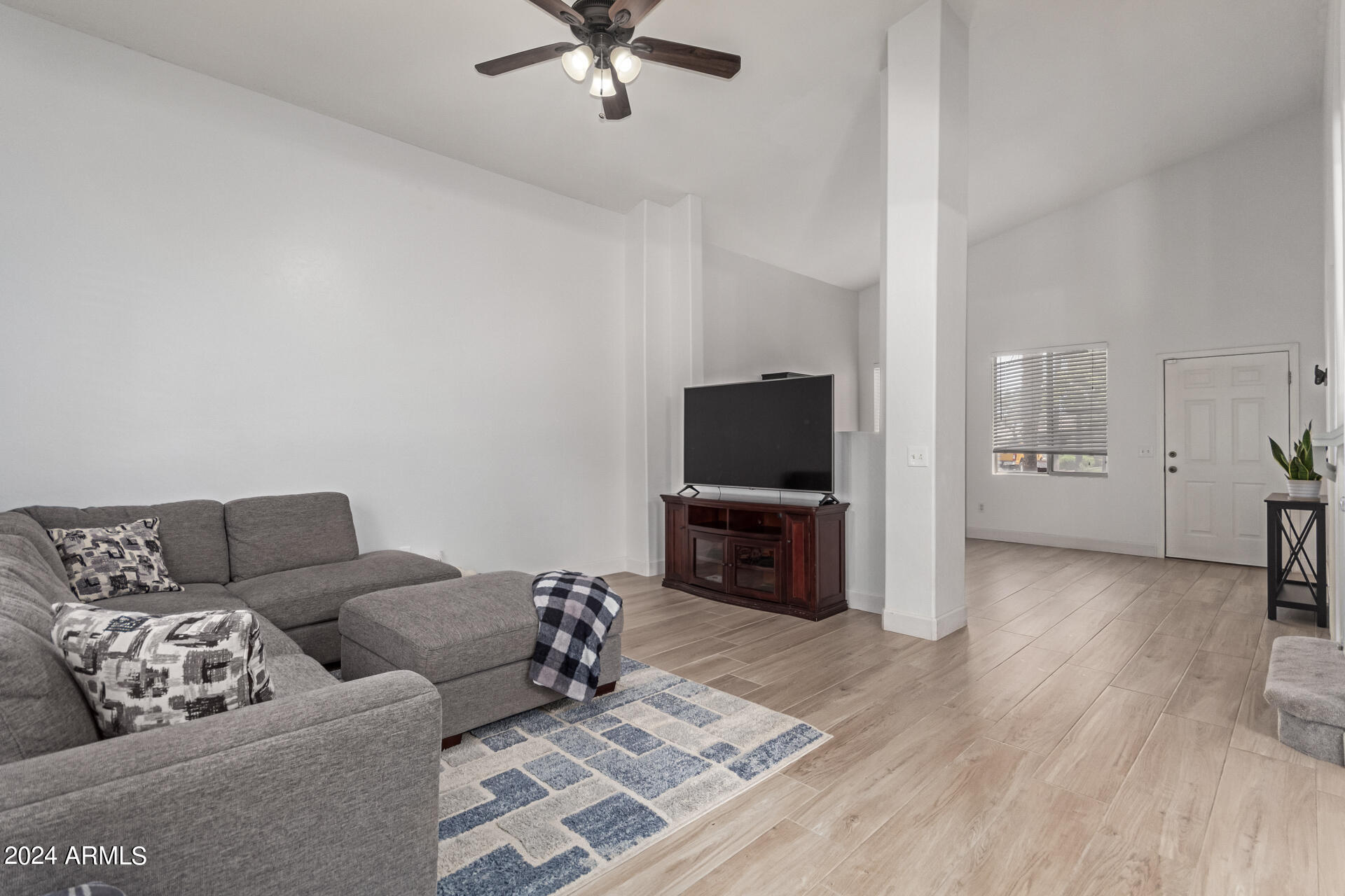 2124 N SAN VINCENTE Drive